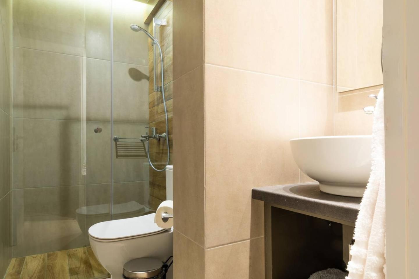 TONI'S Spacious 3BD Home for families in Centre