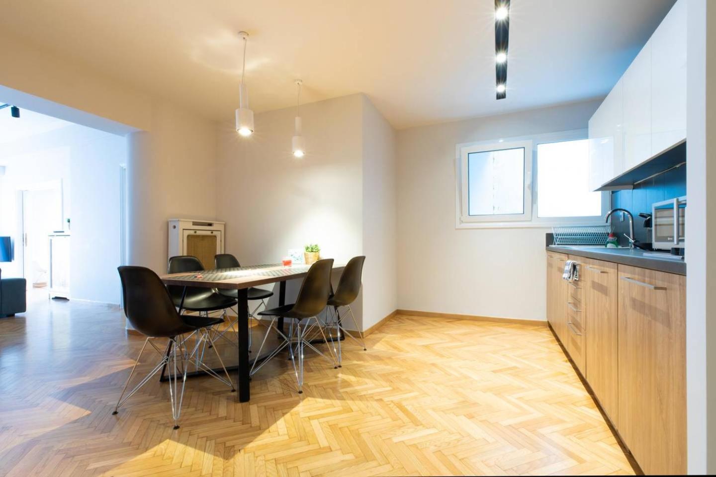 TONI'S Spacious 3BD Home for families in Centre