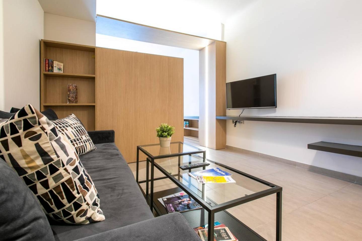 TONI'S Studio Syntagma, 1 min from Metro station