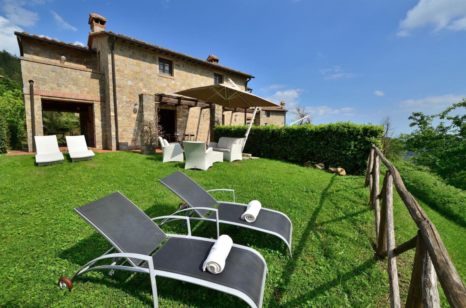 Mela a Poderone en Roccalbegna — balance & terrace