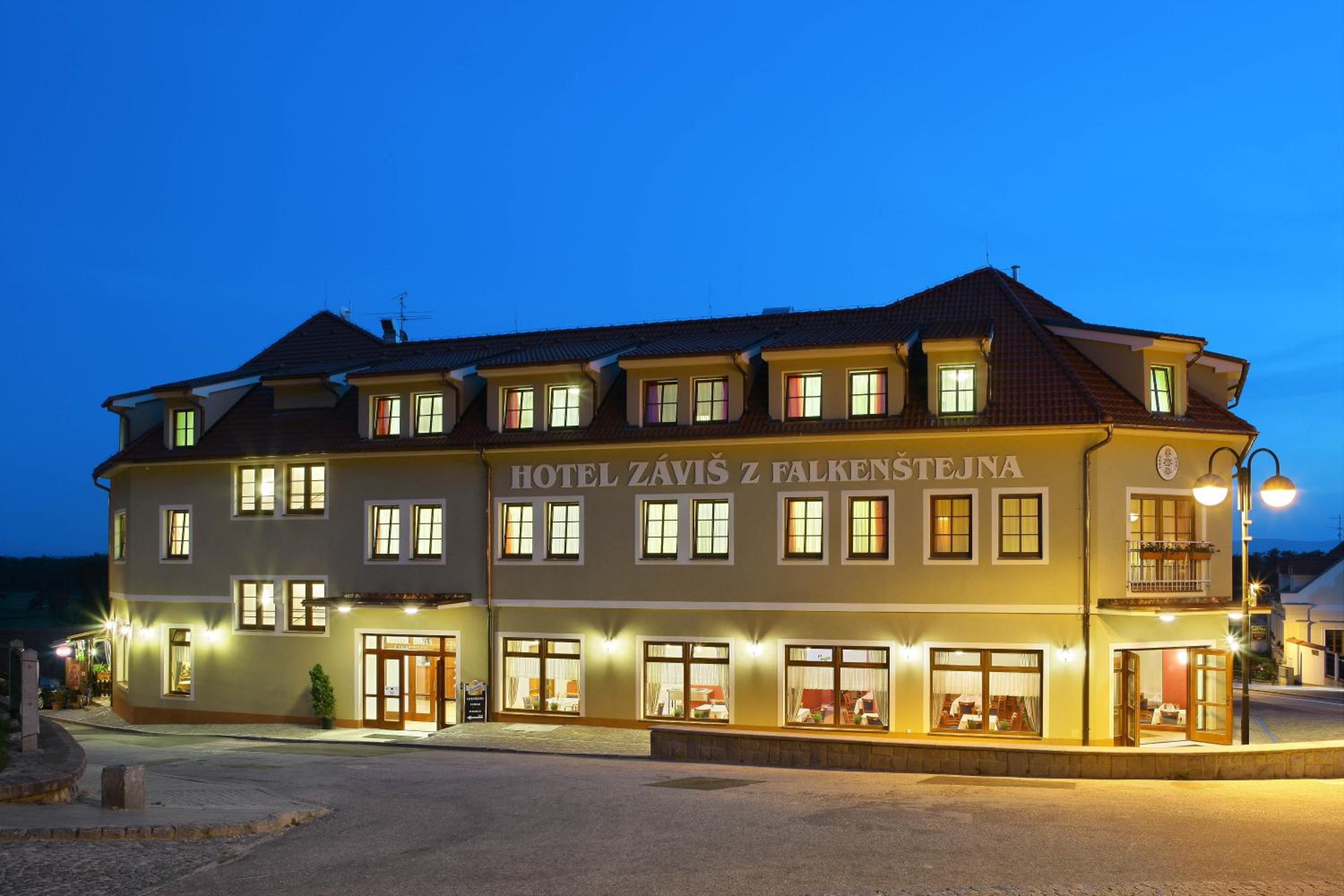 Hotel Záviš z Falkenštejna - Image 1