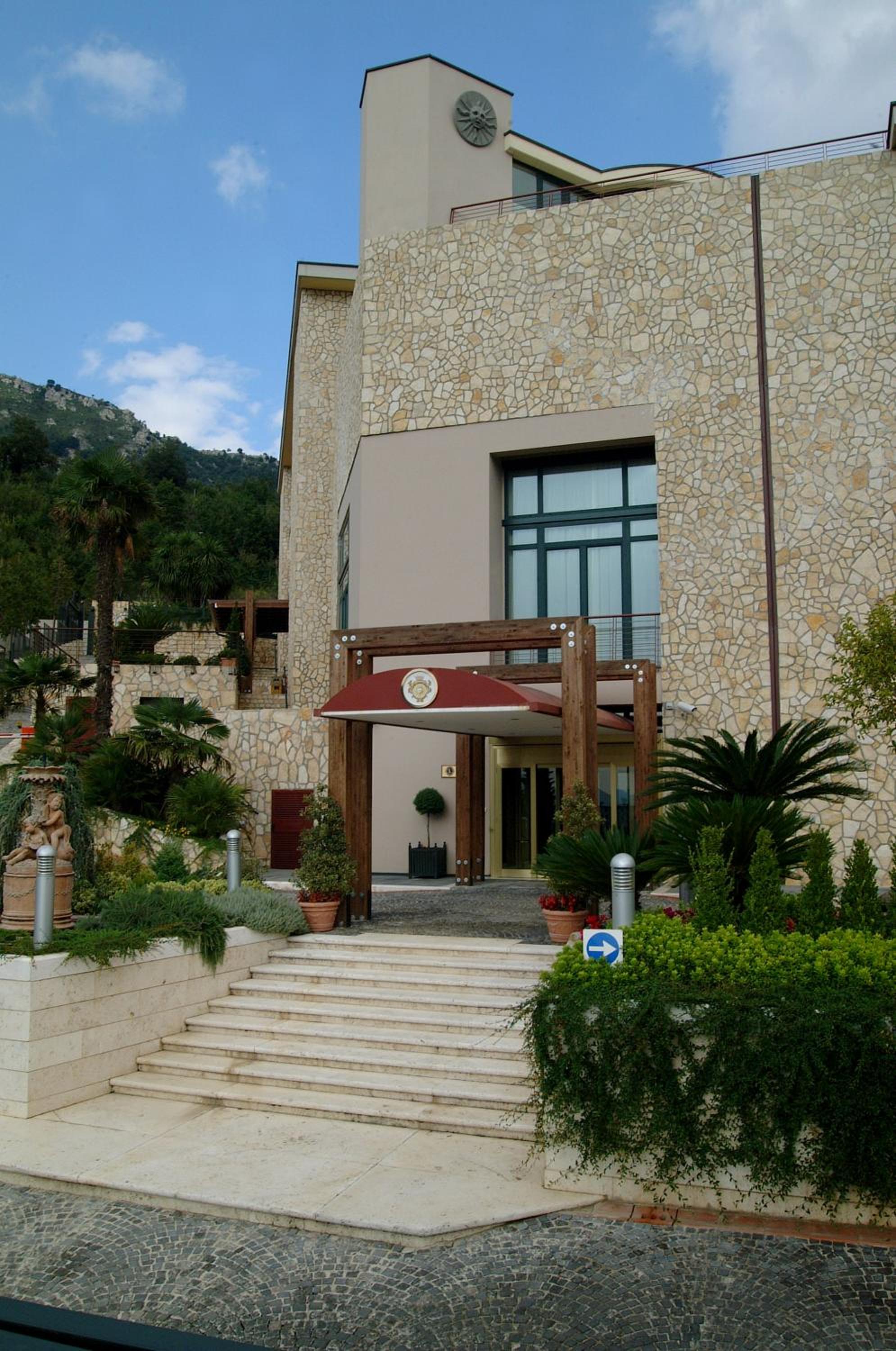 Photo 25