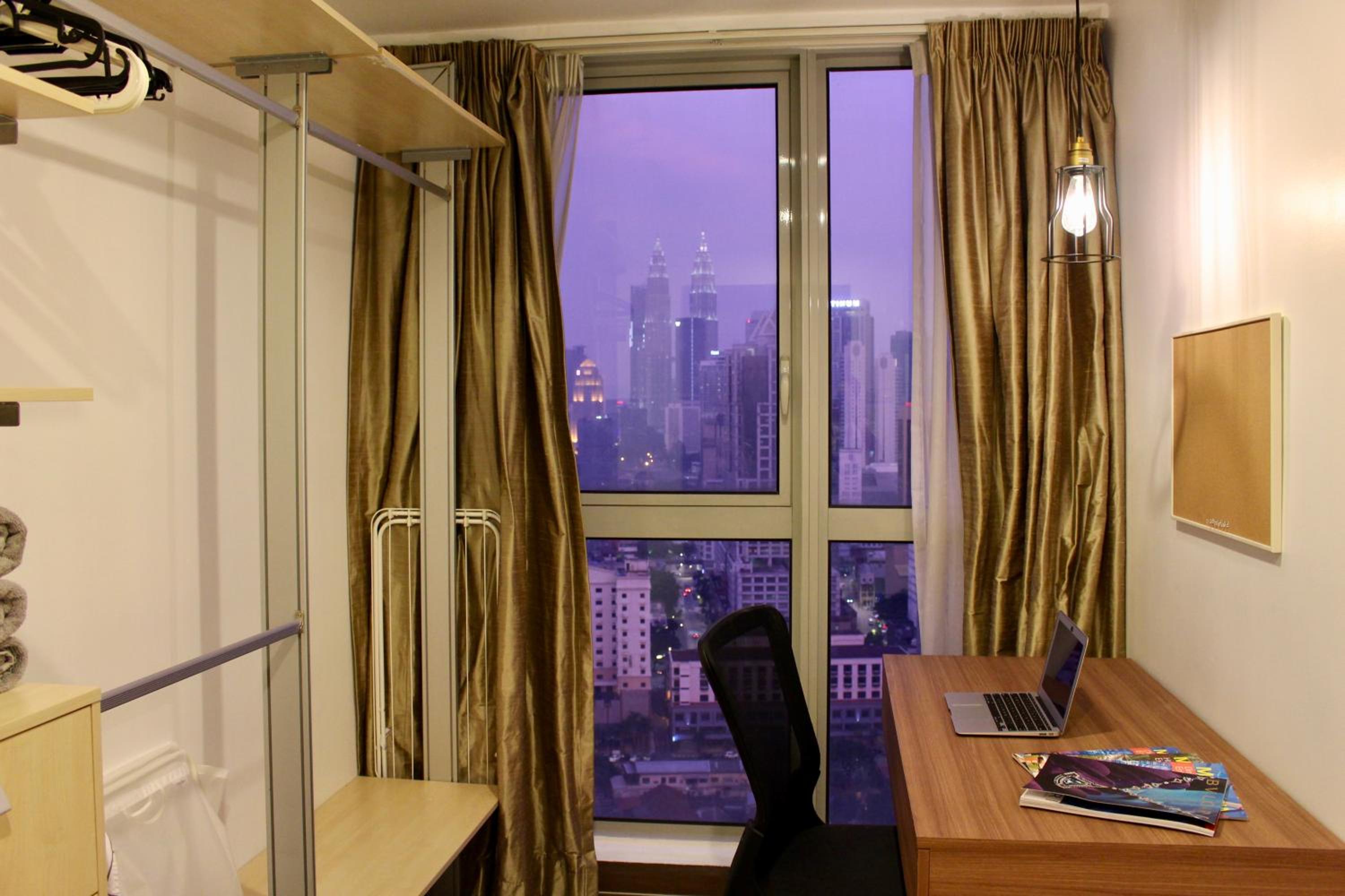 T1 KLCC view Studio@Regalia Infinity Pool