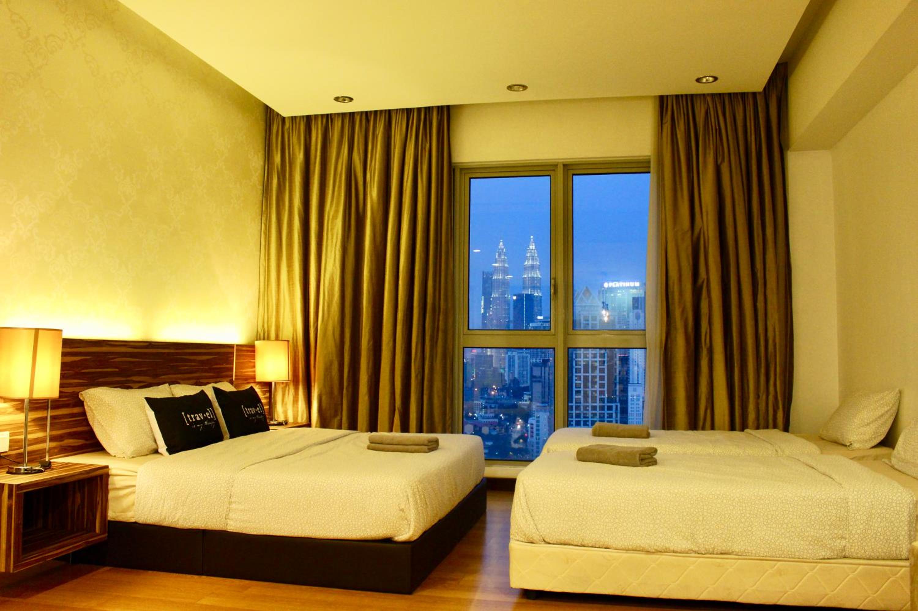 T1 KLCC view Studio@Regalia Infinity Pool