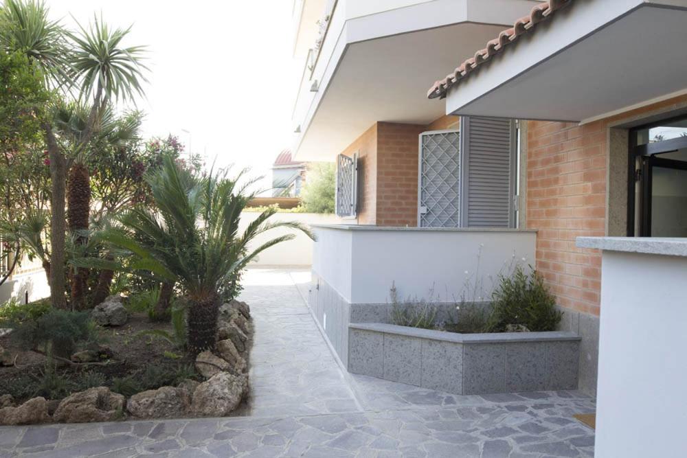 Rosa's House Rome Airport view 5