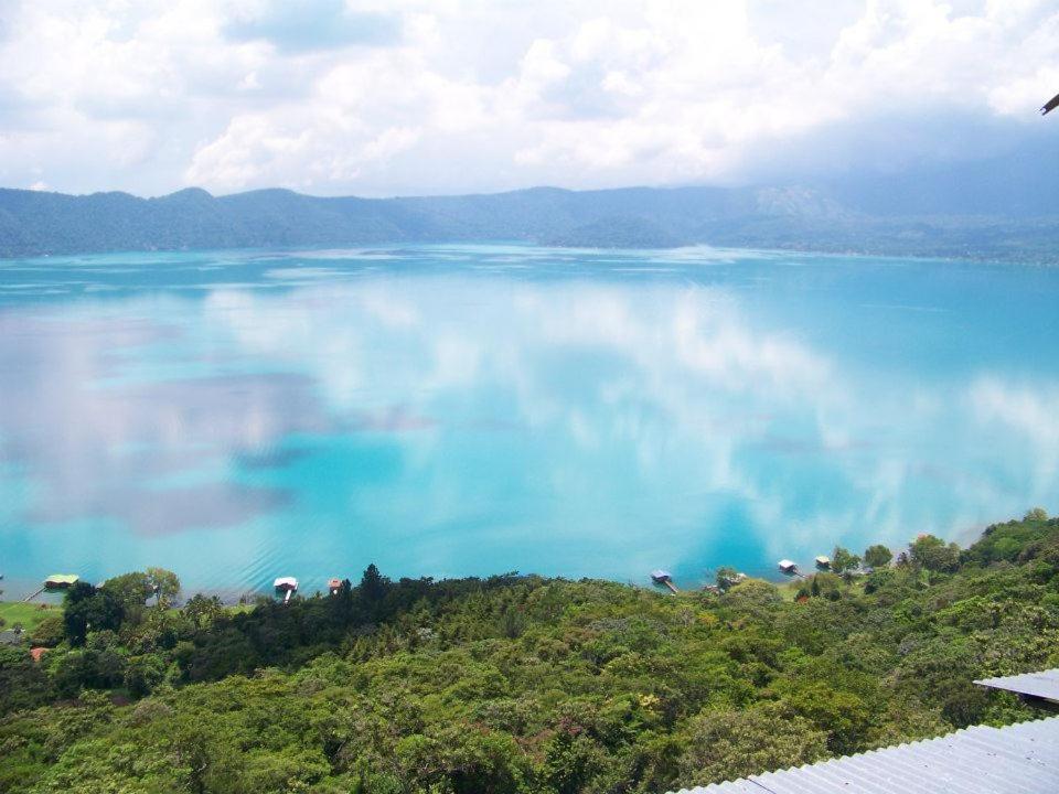 Captain Morgan Hostel Lake Coatepeque