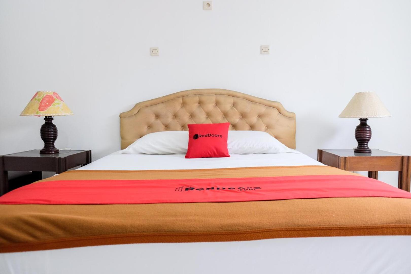 RedDoorz Plus near Jalan Baru Bogor