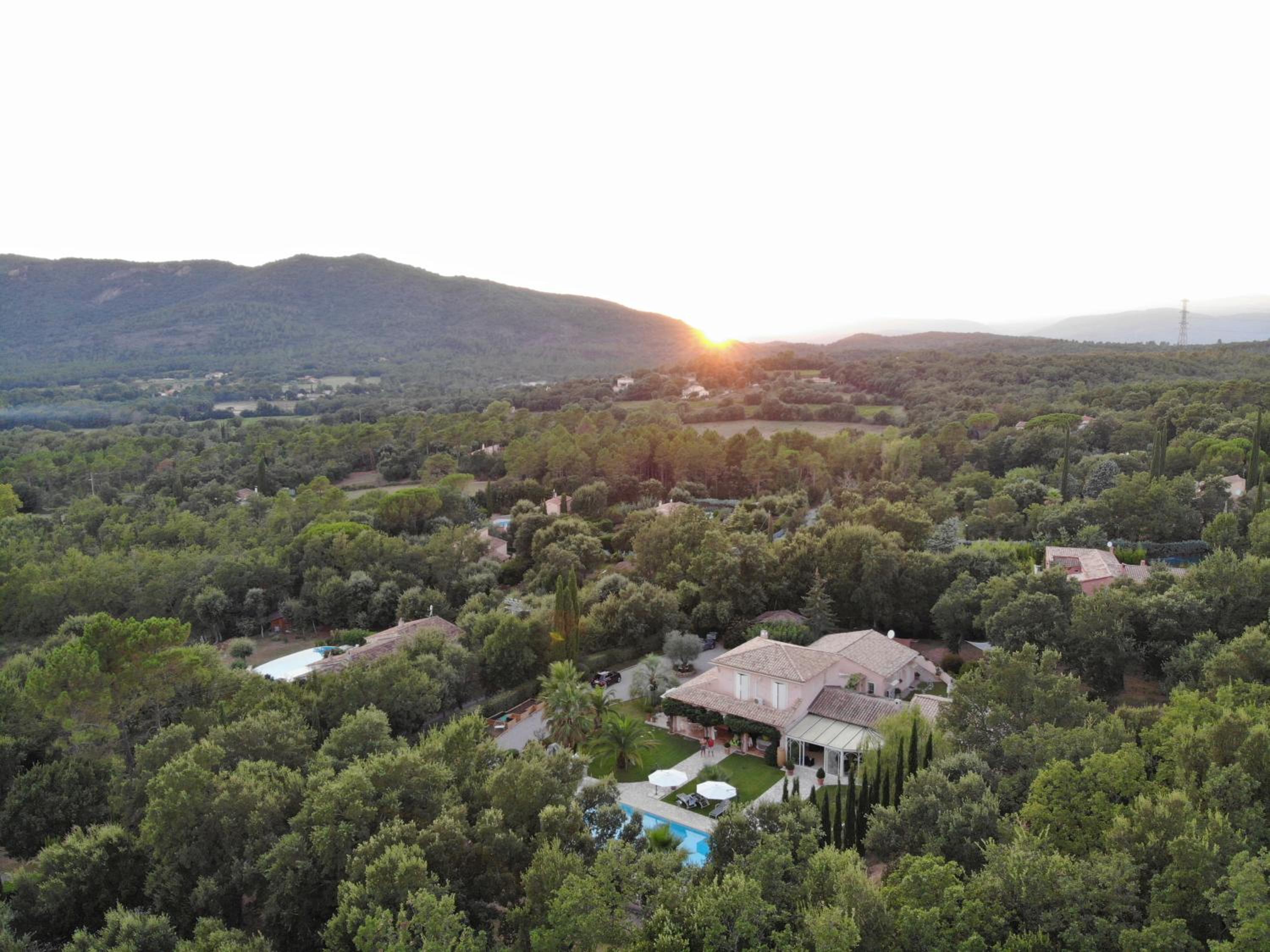 Lou Relambi view 5