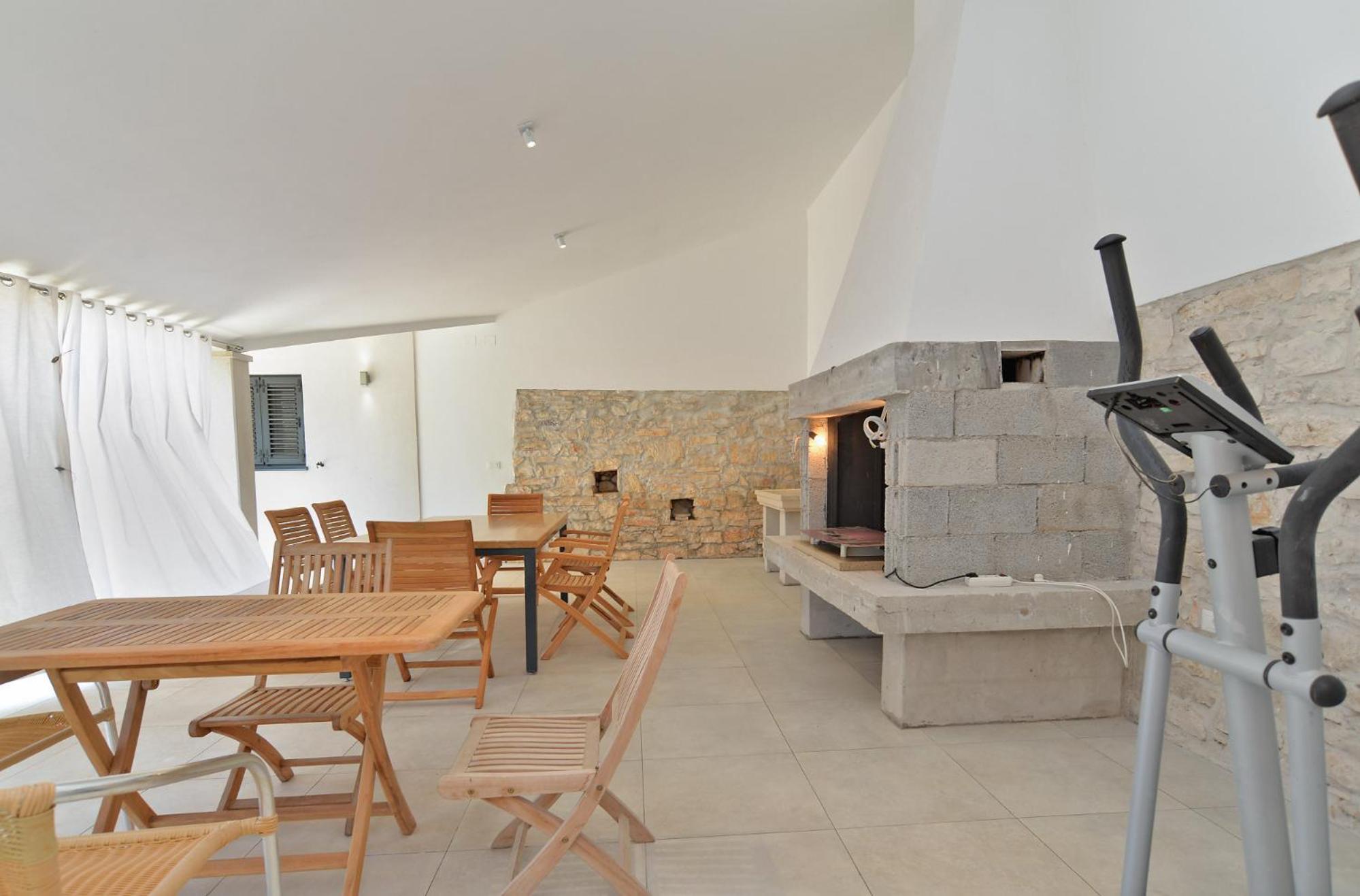 House Kazali 1749 view 4