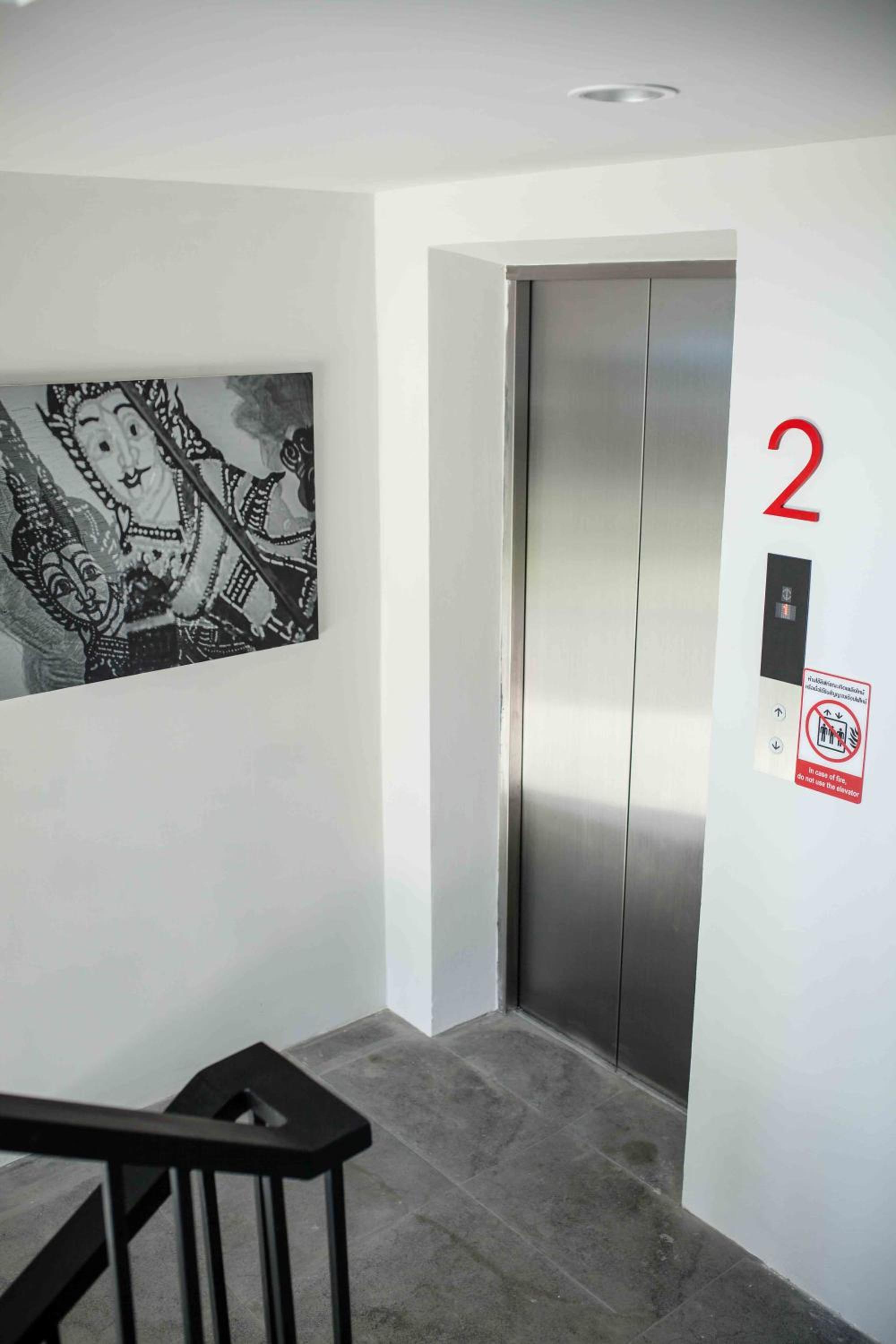 M1 Hotel
