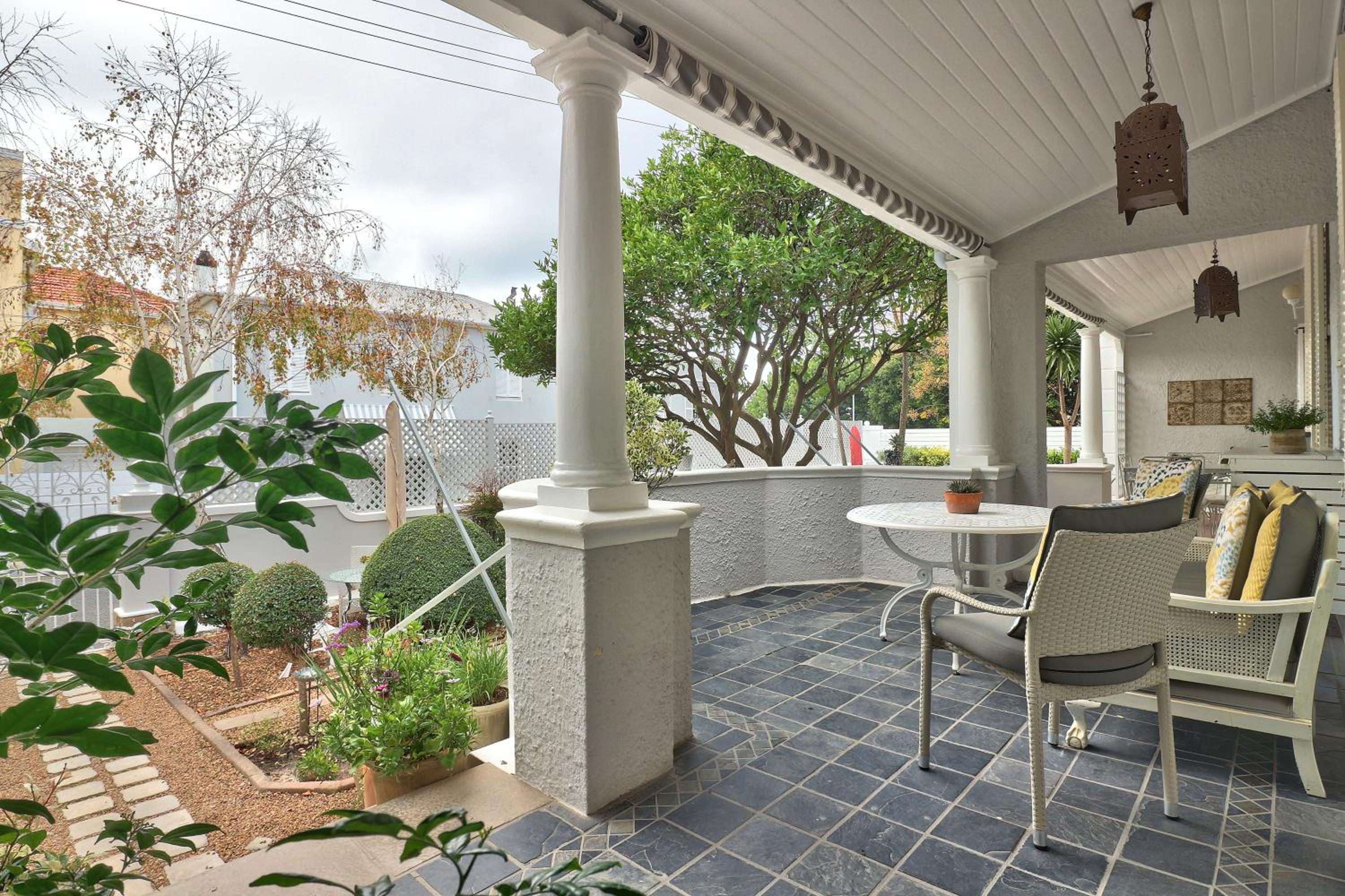 Parker Cottage Guesthouse - Image 2