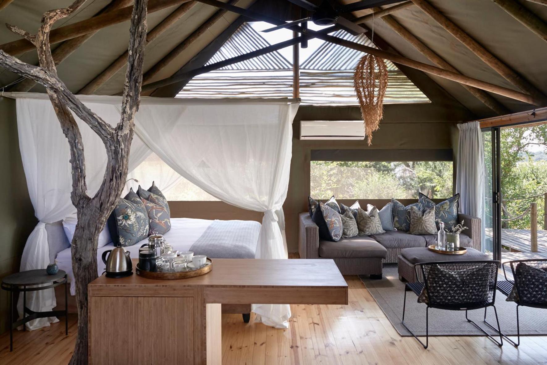 Victoria Falls River Lodge