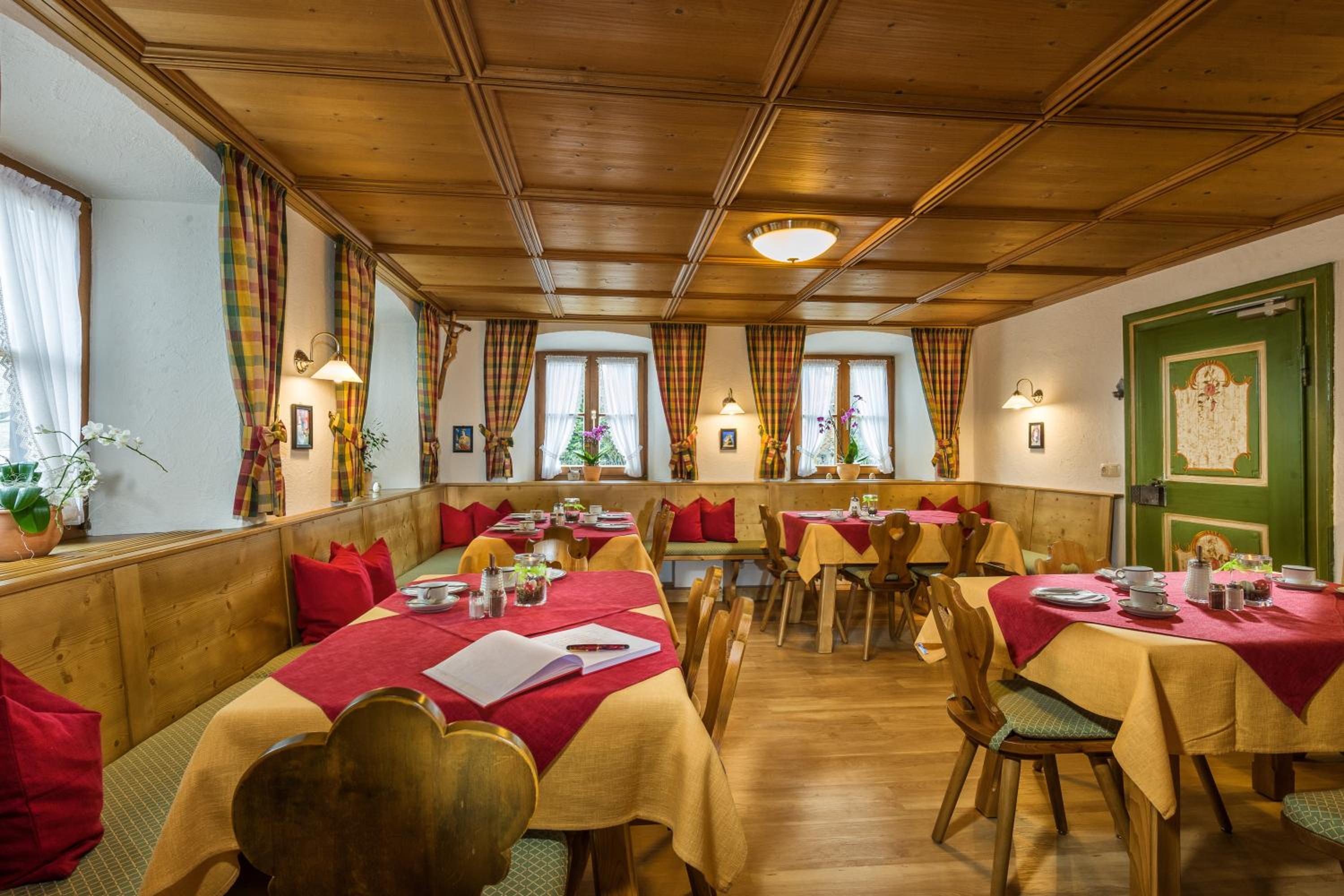Gästehaus Enzianhof Hotel Garni