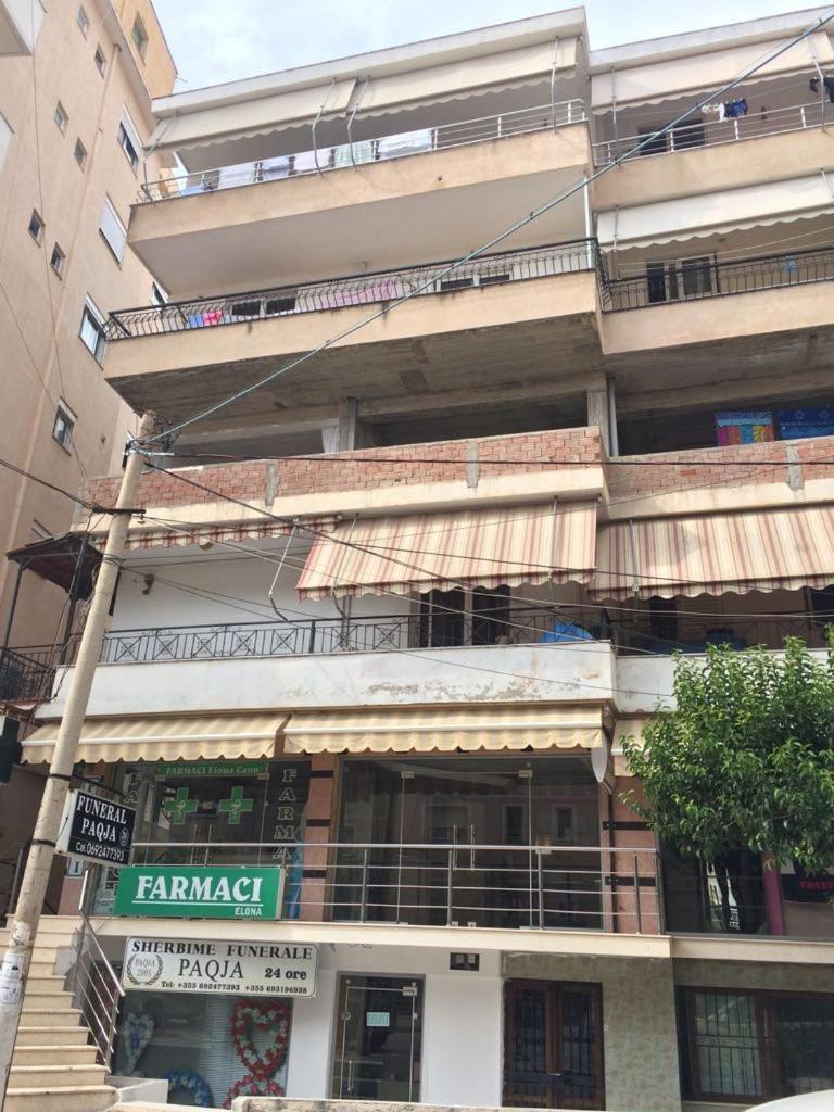 Hotel Mona`s Hostel - Image 1