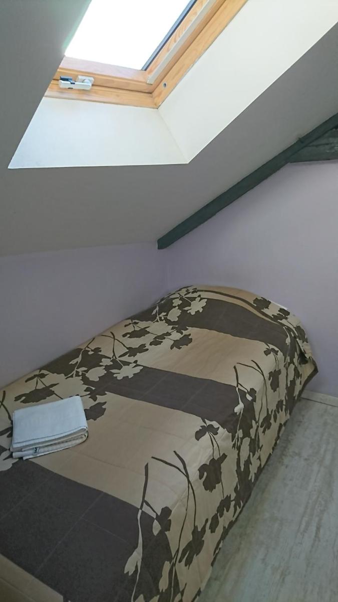 Photo 6