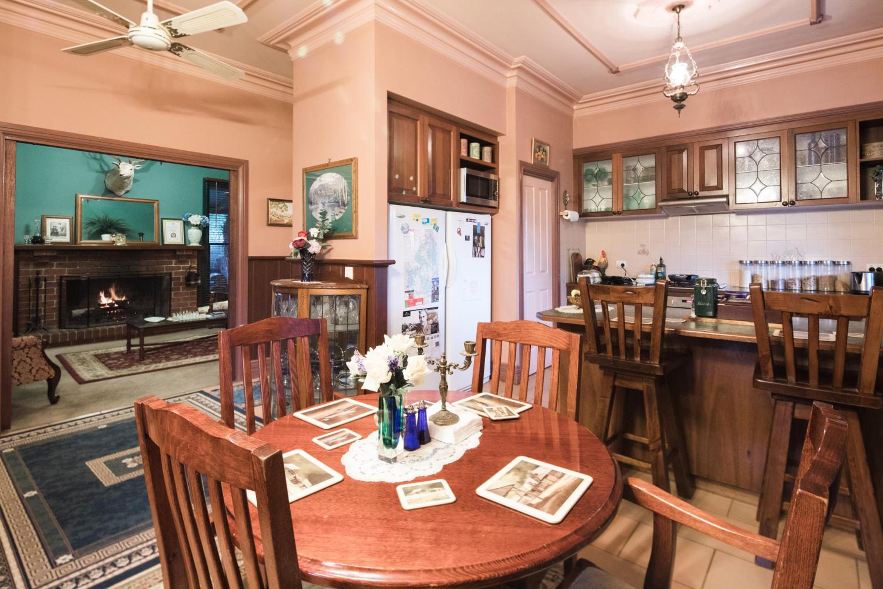 Rustic Refuge Guesthouse