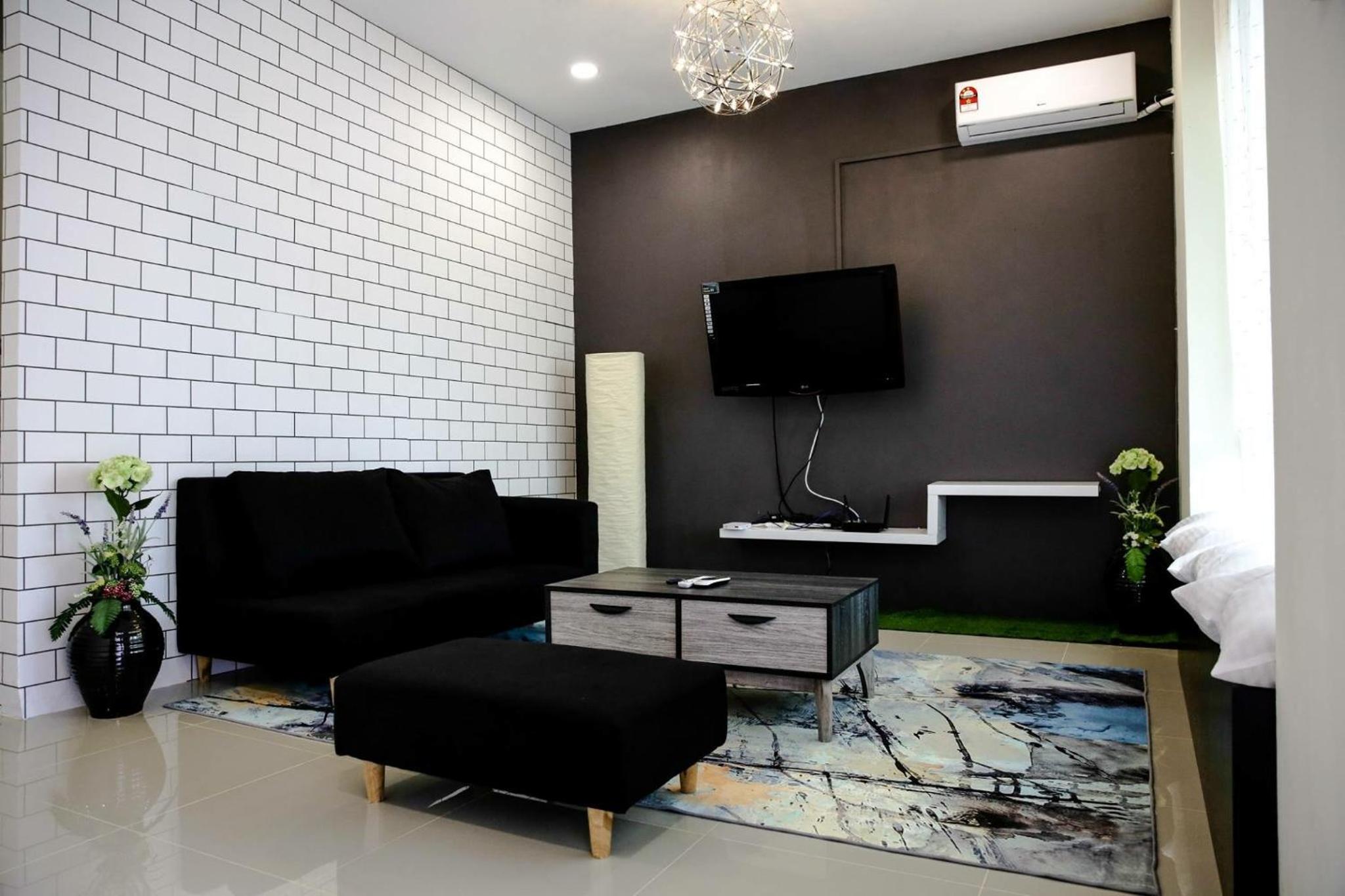 Sibu Swanhouse No.3