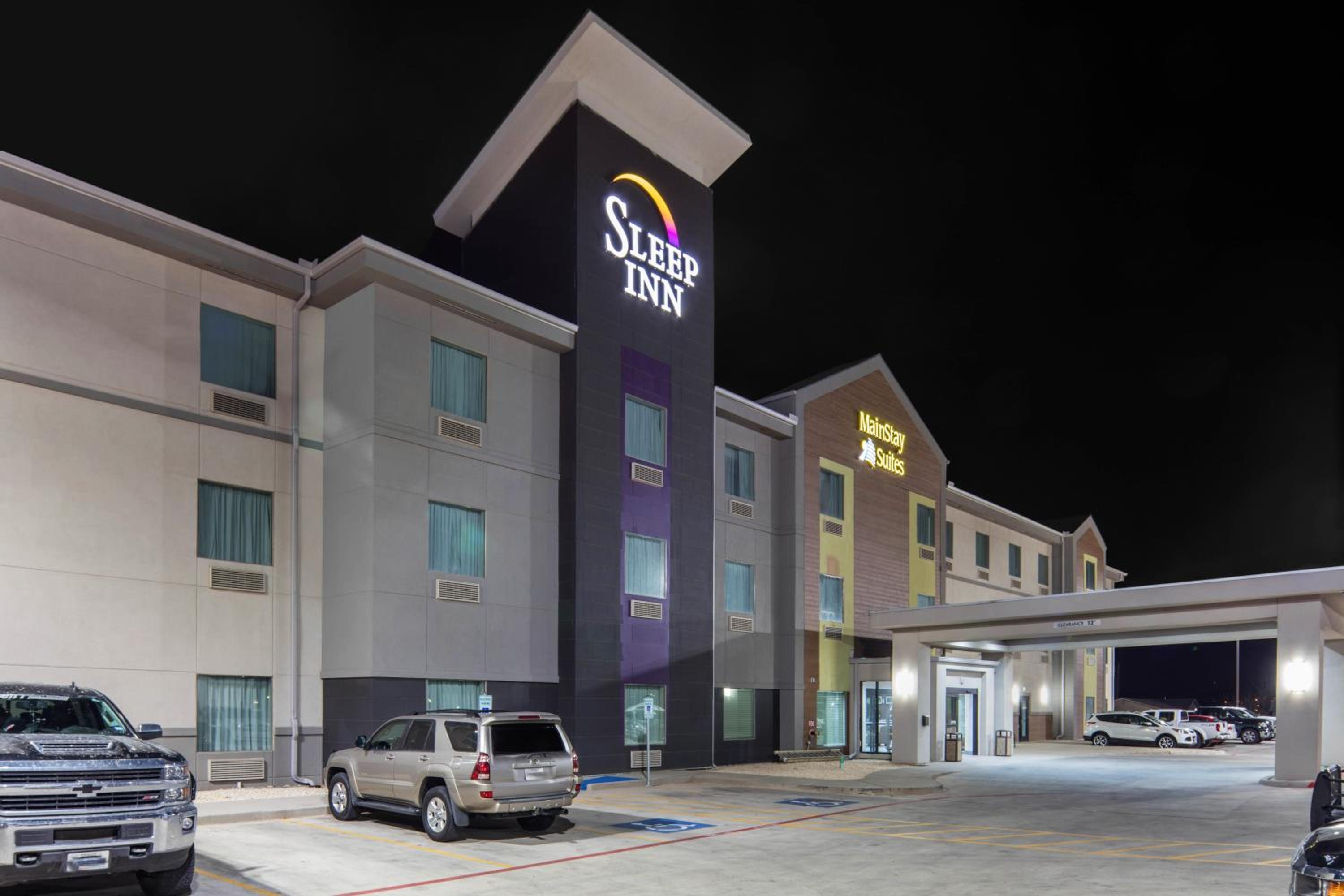 Big Spring Vacations - Sleep Inn Big Spring North I-20 - Property Image 1