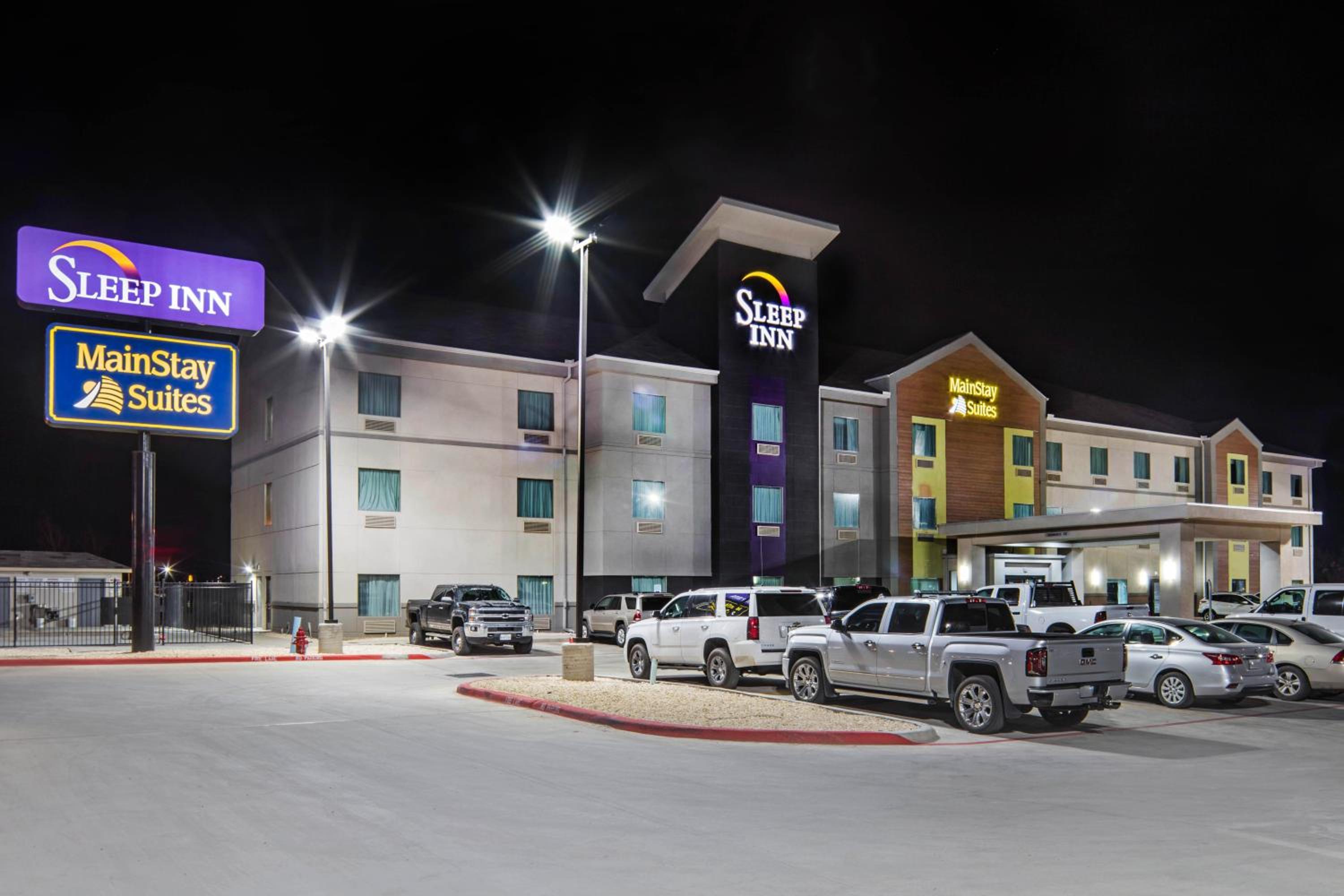 Big Spring Vacations - Sleep Inn Big Spring North I-20 - Property Image 11
