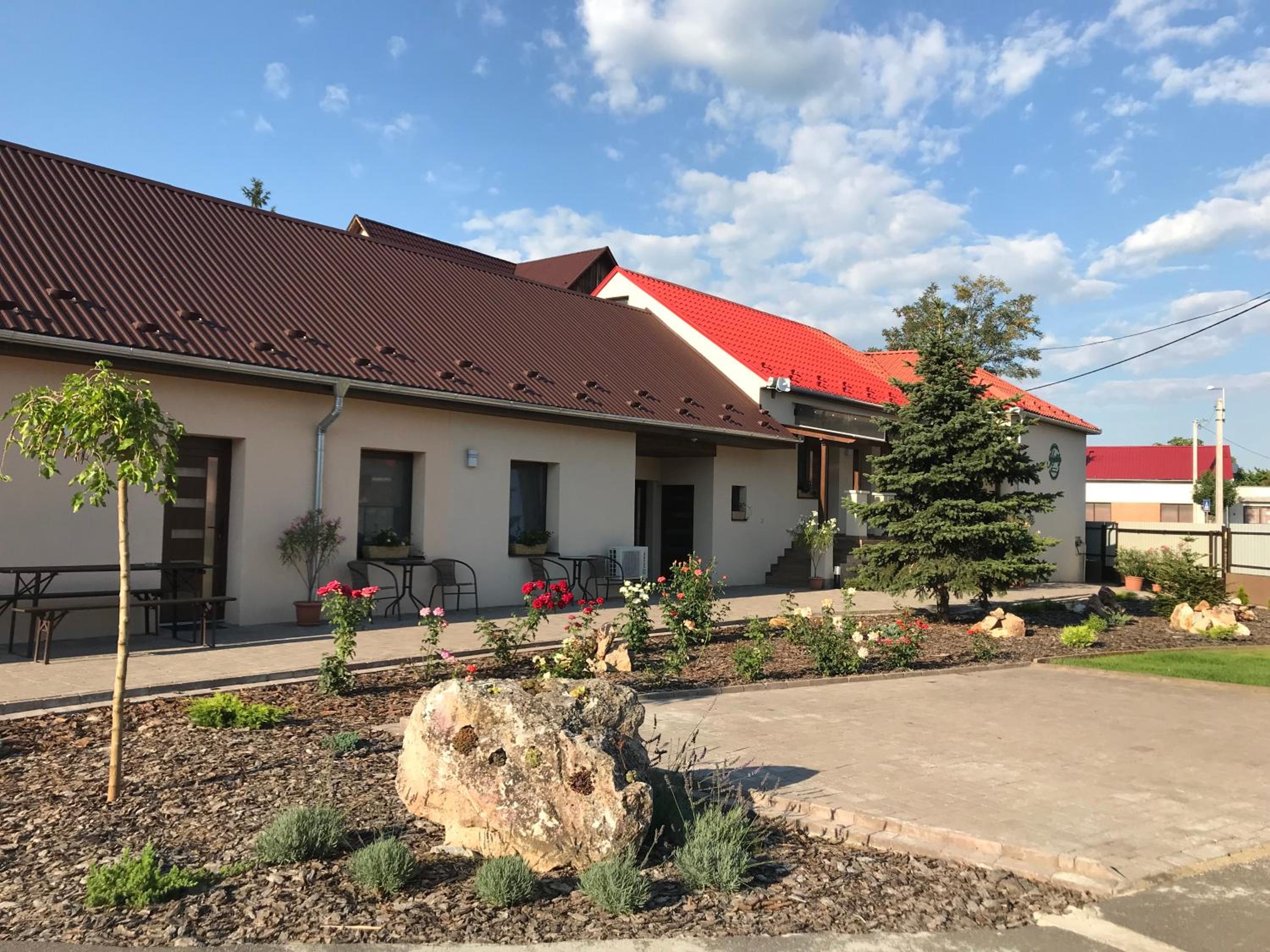 Kristály apartmanok view 5