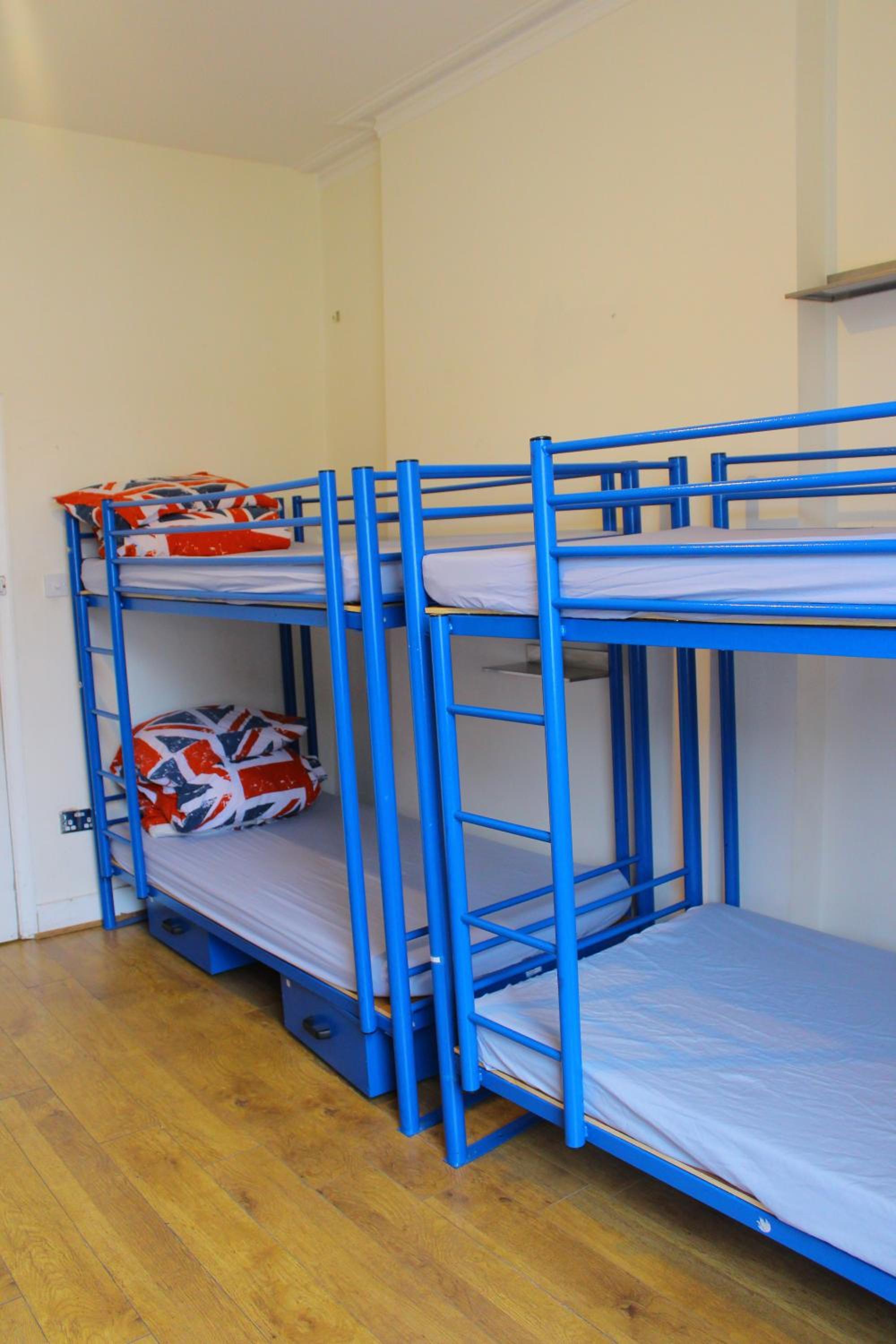 Saint James Backpackers