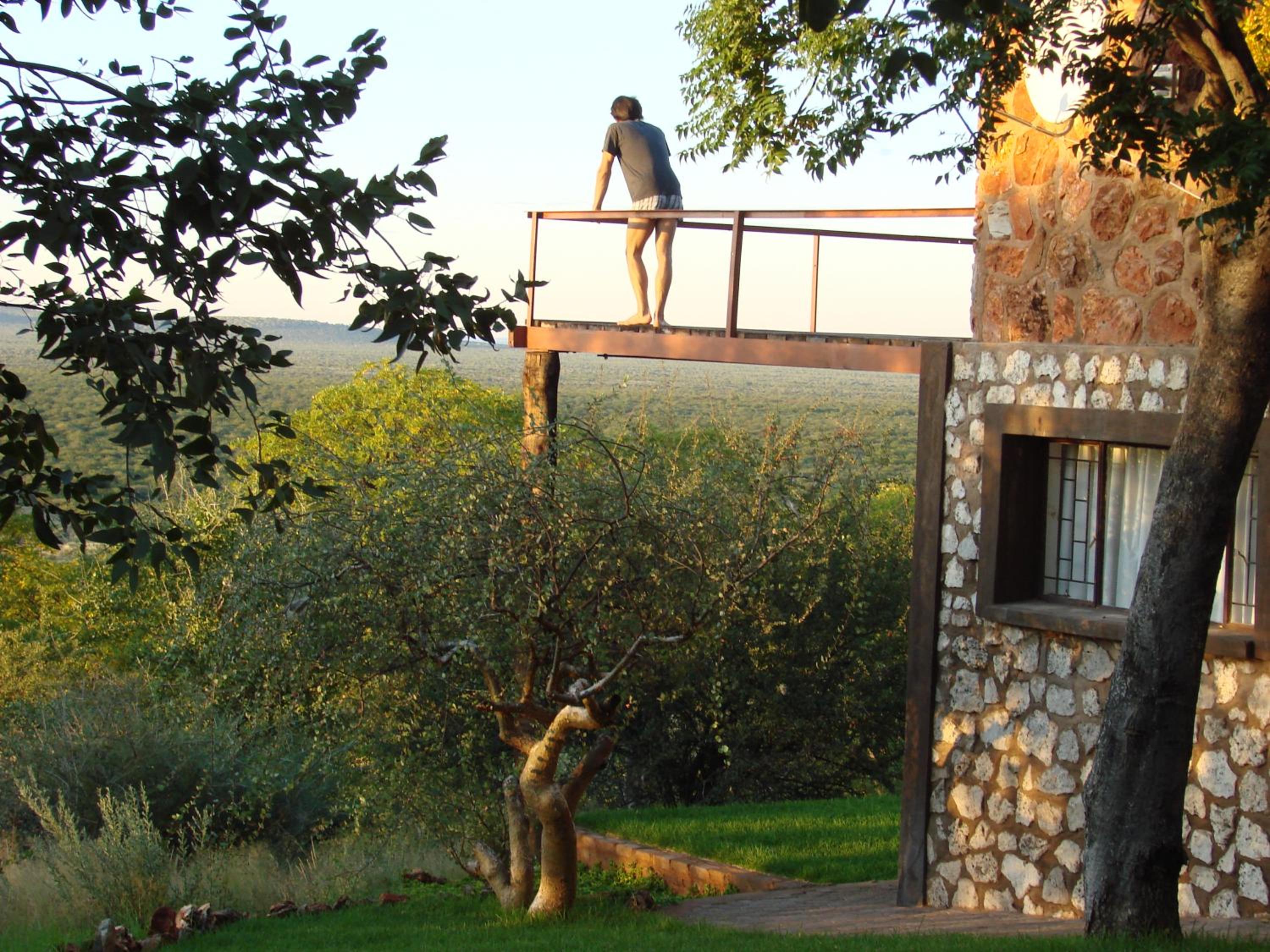 Onduri Lodge view 4