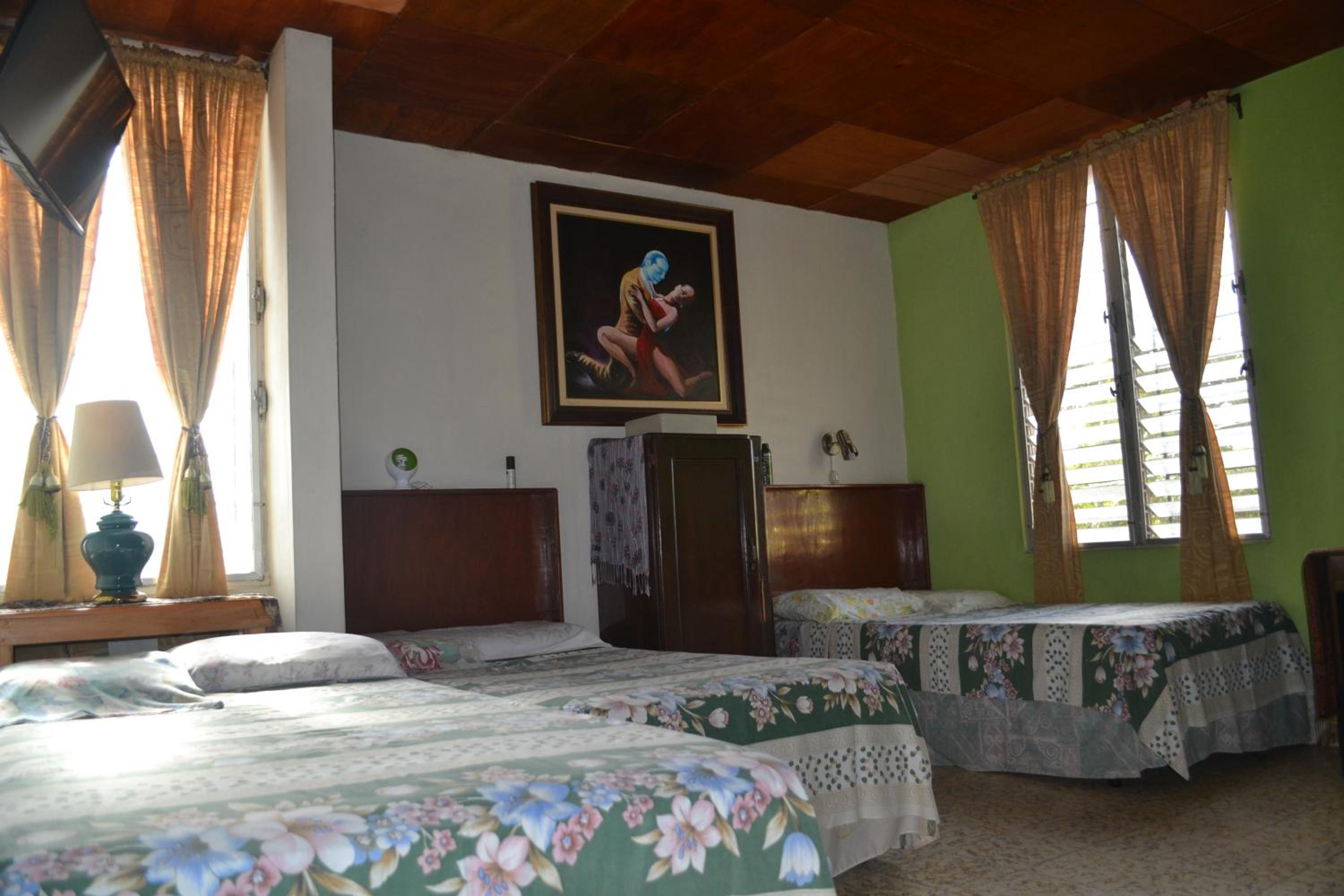 Hotel Oasis