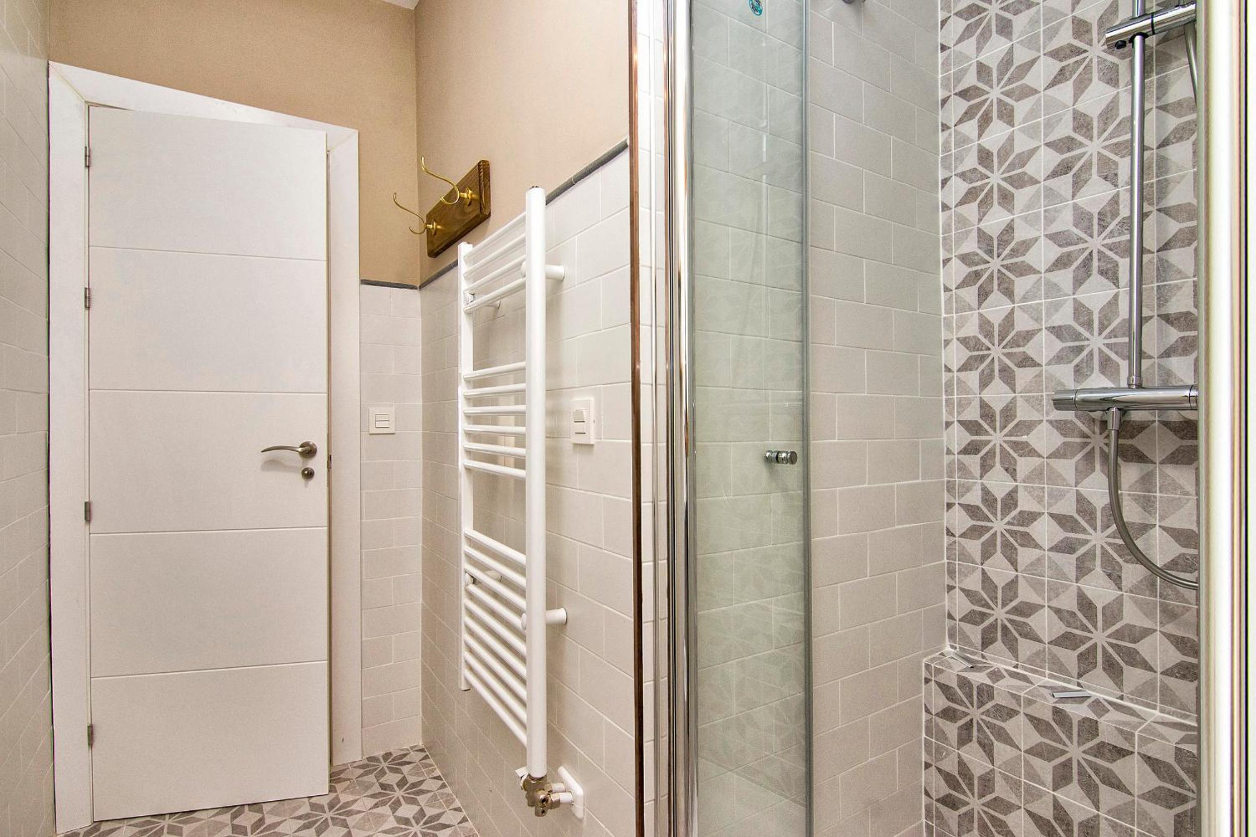 Bright & Elegant City Centre 3 bedroom Apartment