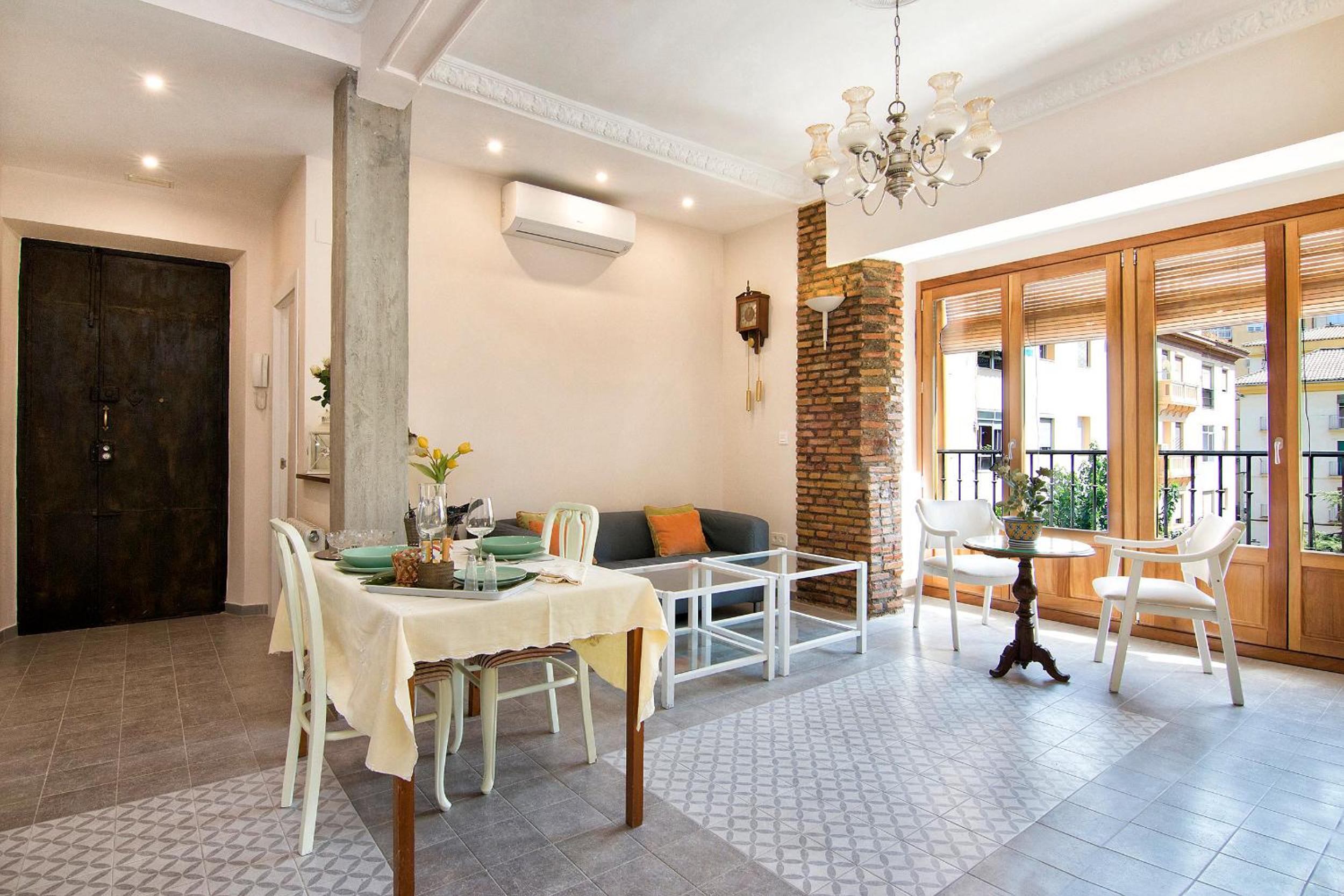 Bright & Elegant City Centre 3 bedroom Apartment