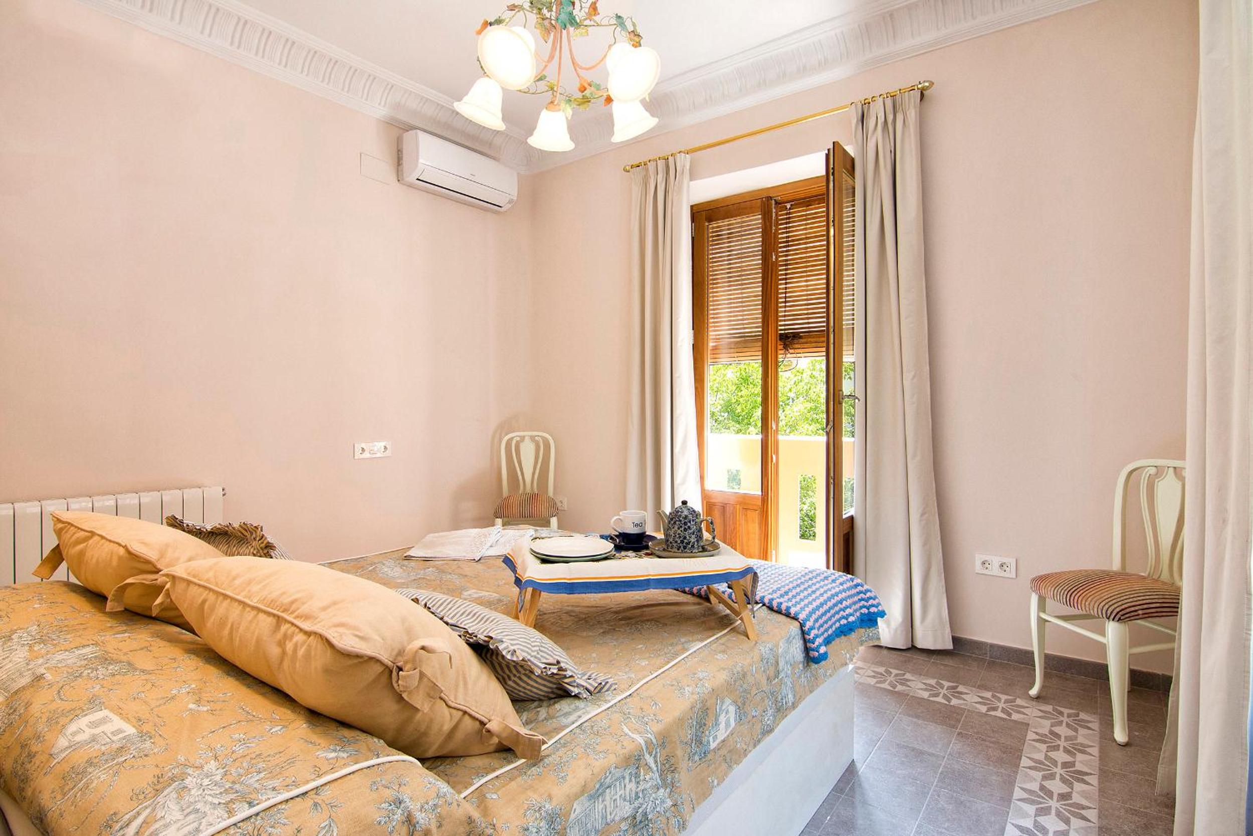 Bright & Elegant City Centre 3 bedroom Apartment