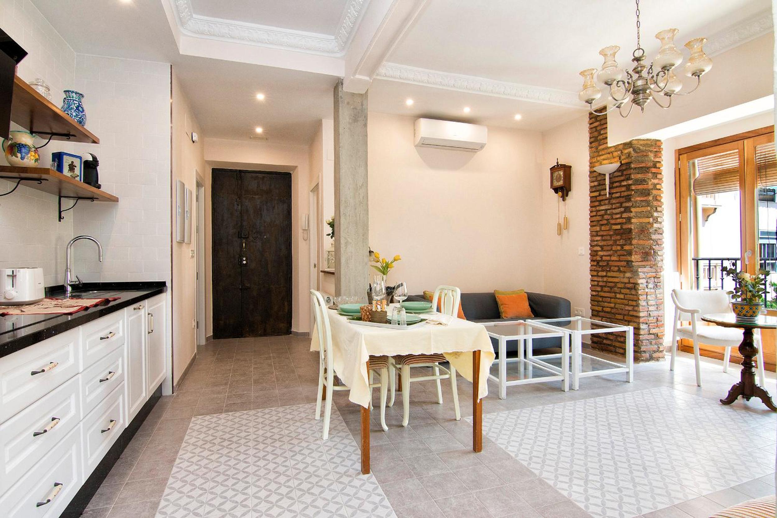 Bright & Elegant City Centre 3 bedroom Apartment