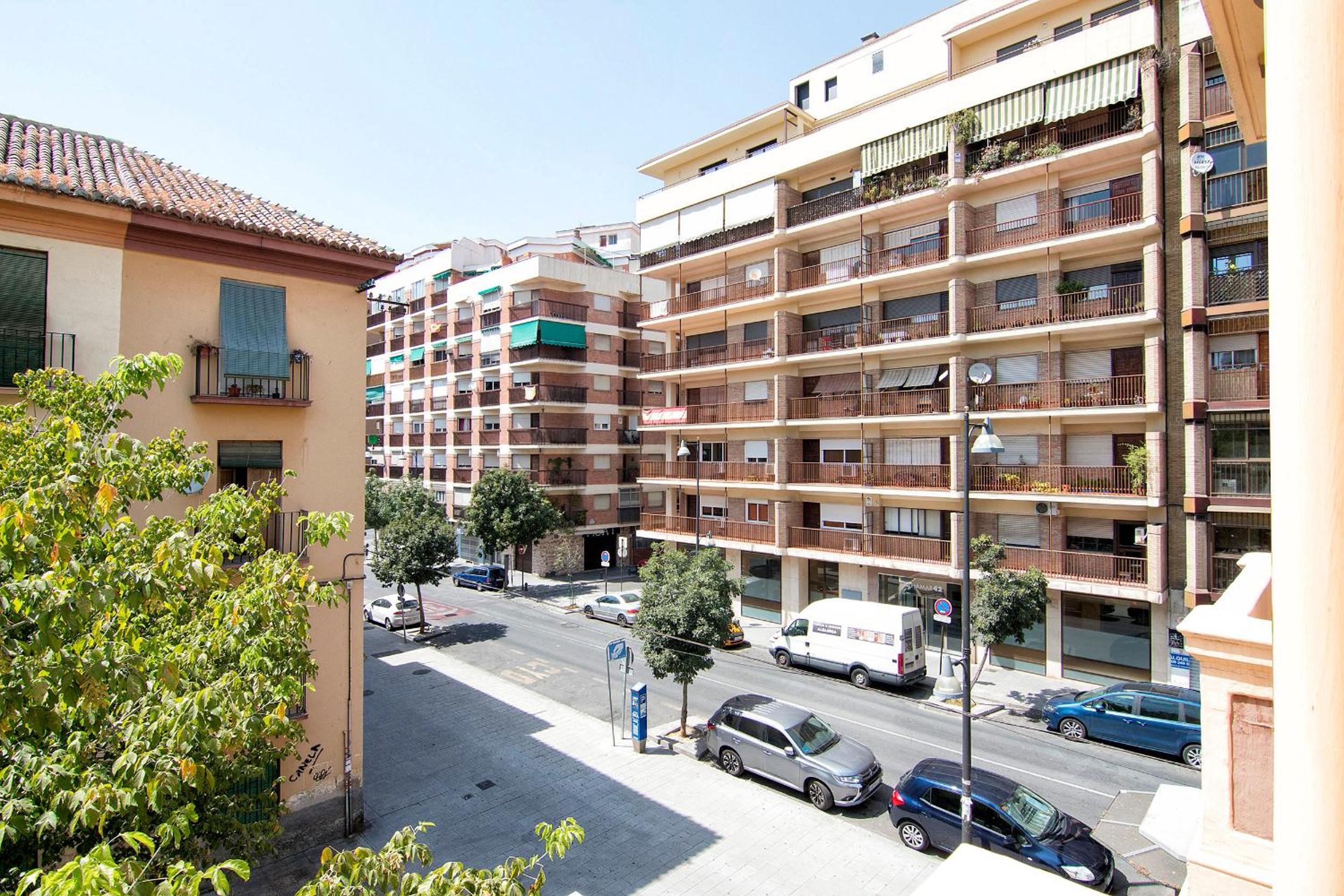 Bright & Elegant City Centre 3 bedroom Apartment