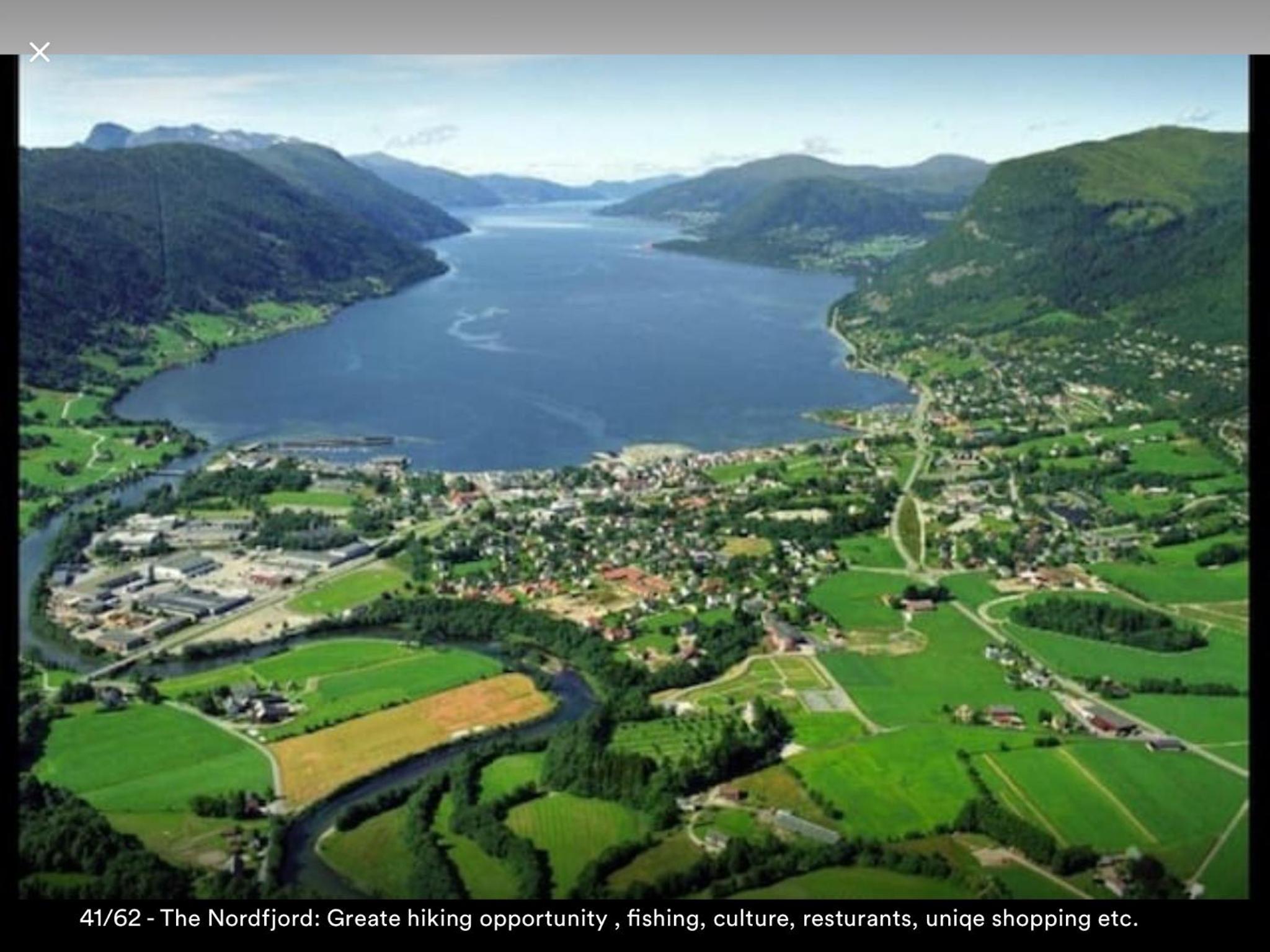 Koselig Landsbyhus i Nordfjord