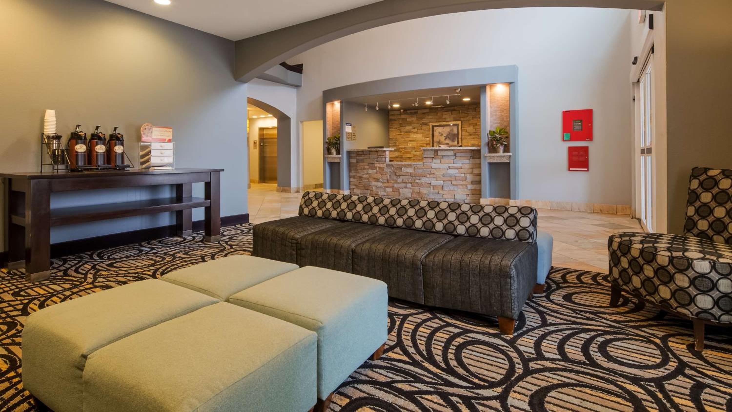 Best Western Plus Sand Bass Inn and Suites - Property Image 4
