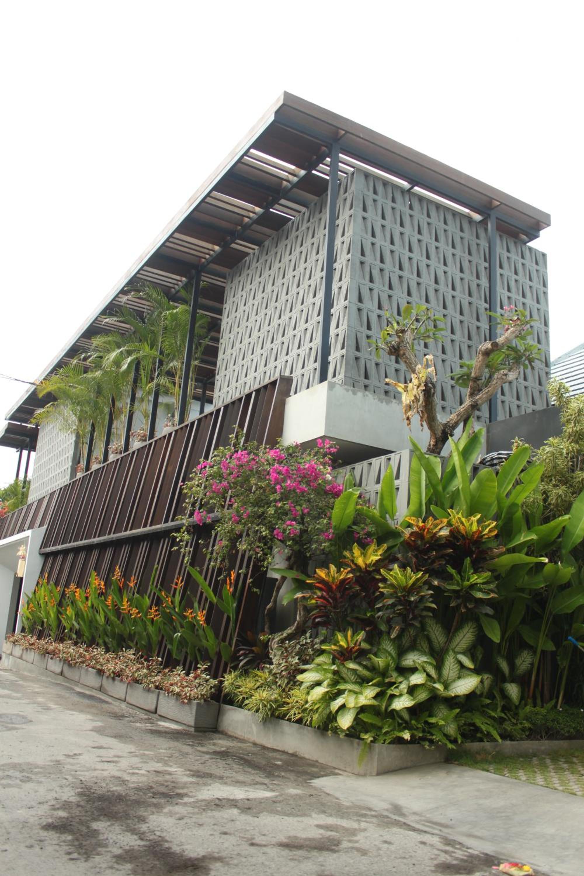 Hotel The Kemilau Hotel & Villa Canggu Bali