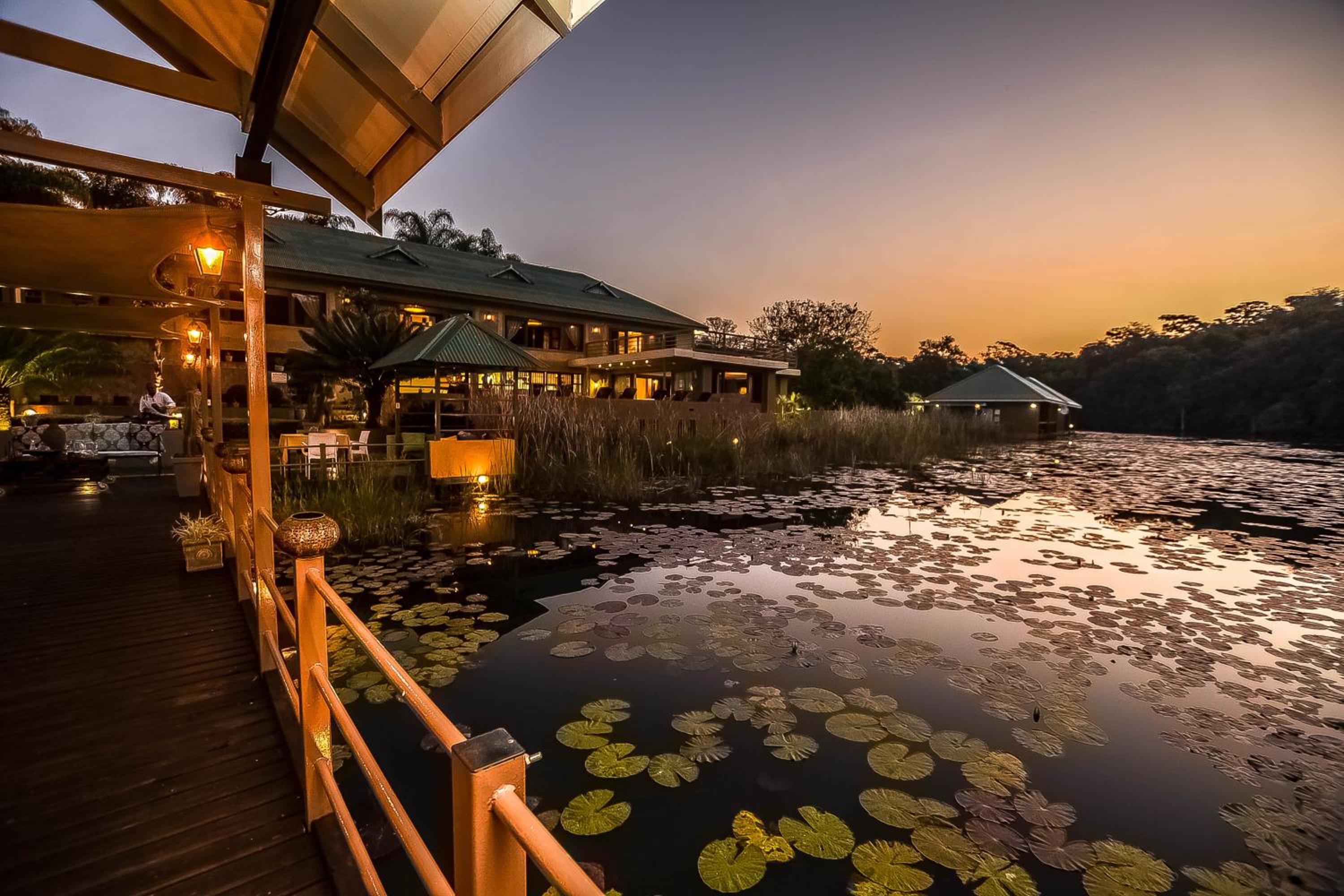 Bambuu Lakeside Lodge