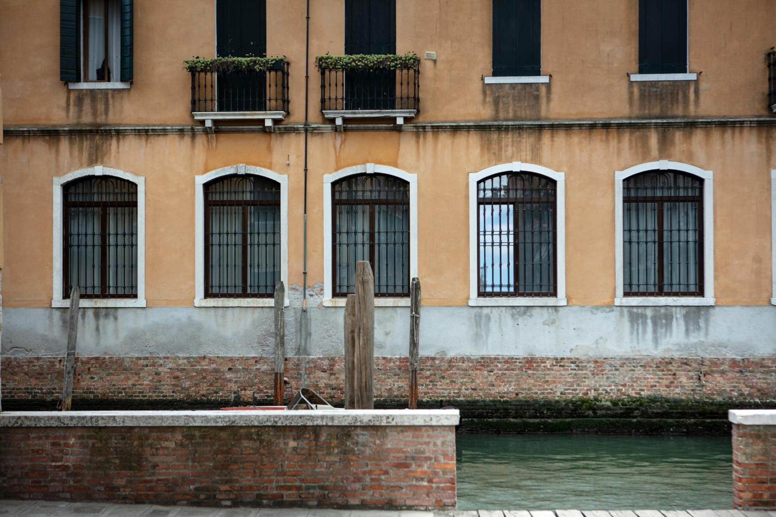 Aqua Apartments