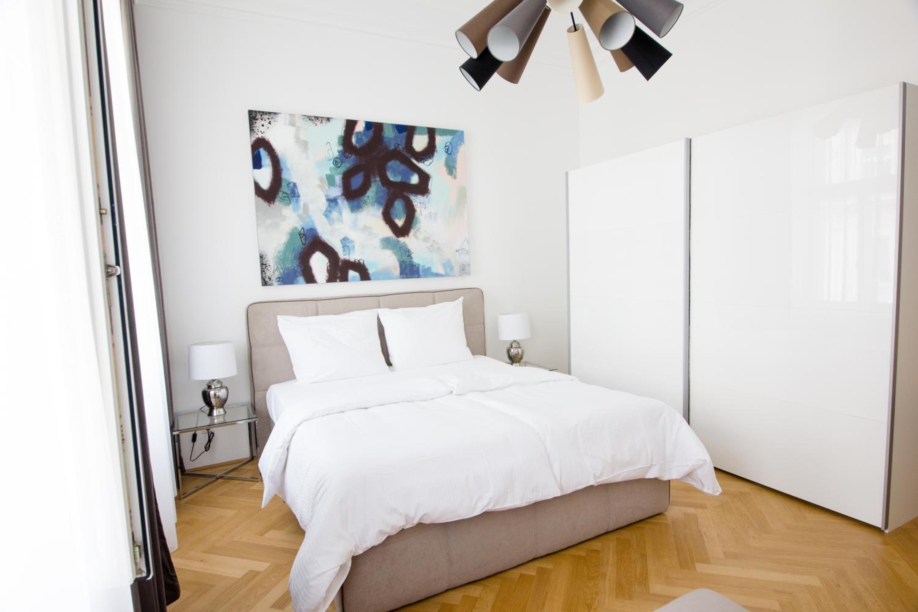 Studio Apartments Urania - Mai's Apartments