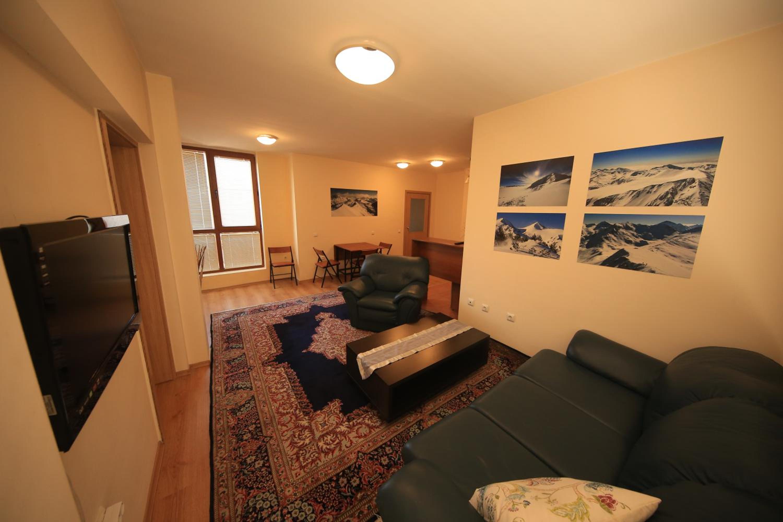 Cozy Apartment Next to Gondola view 2