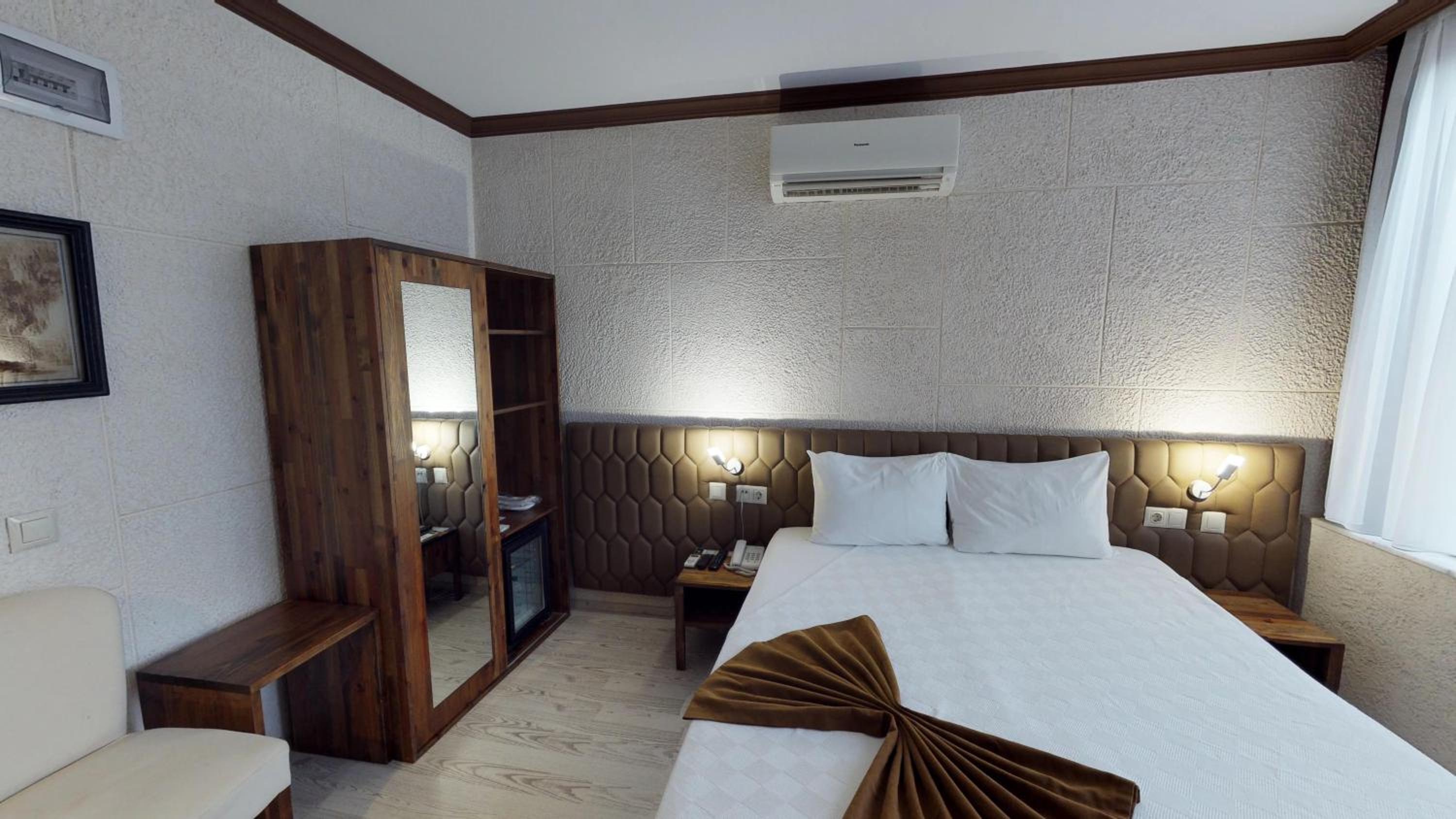 Patron Hotel - Image 6