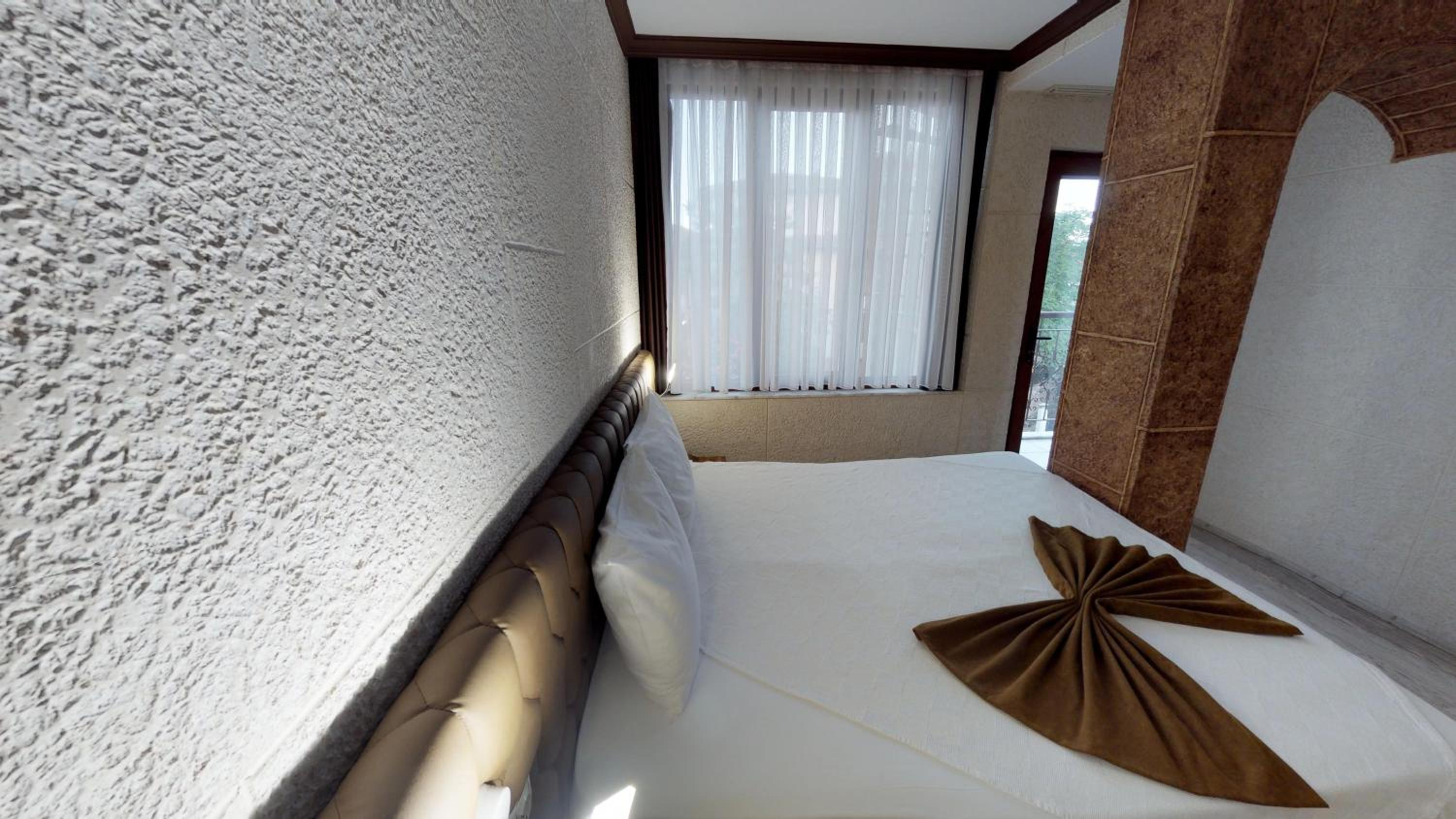 Patron Hotel - Image 7