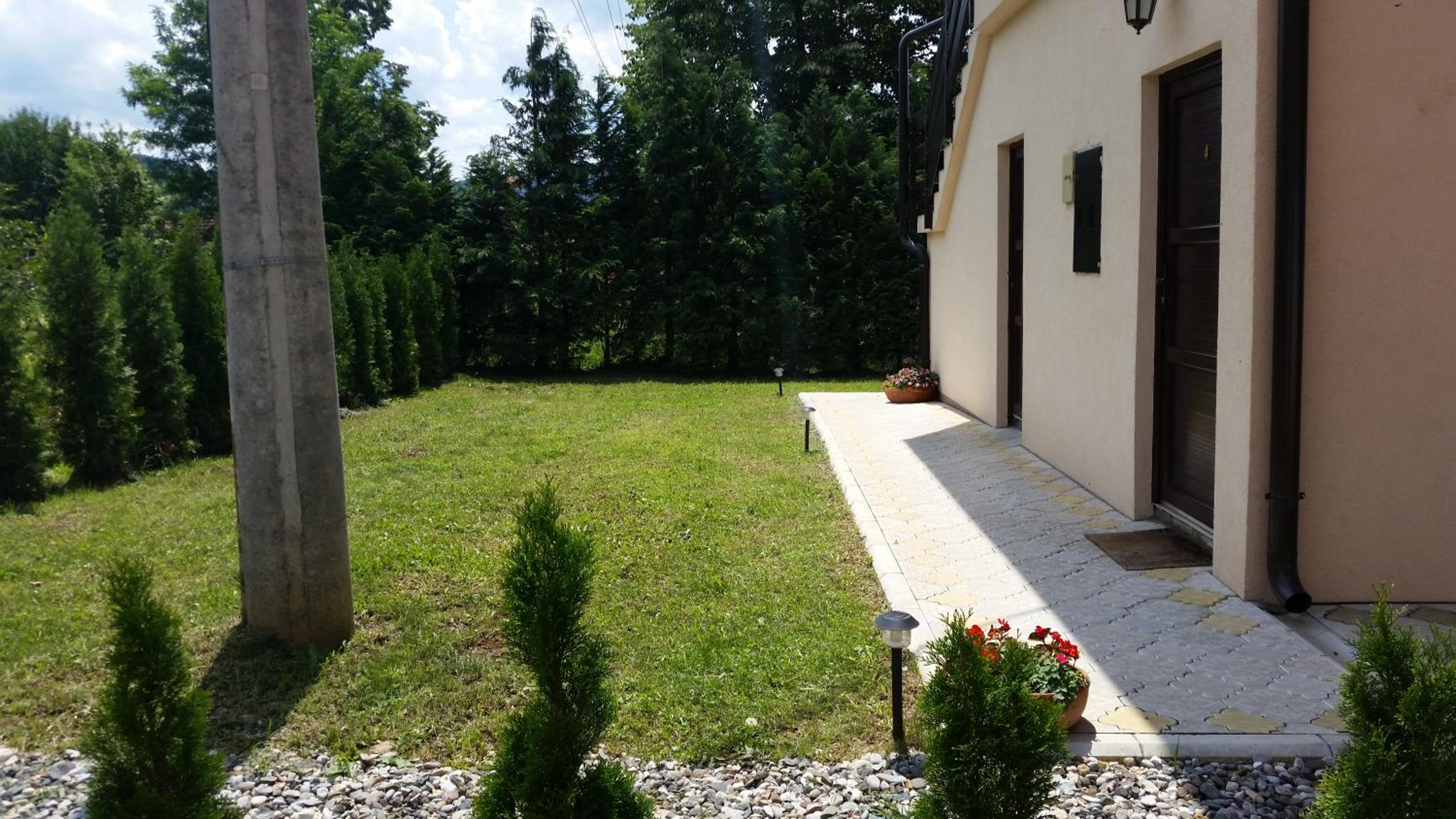 Photo 32