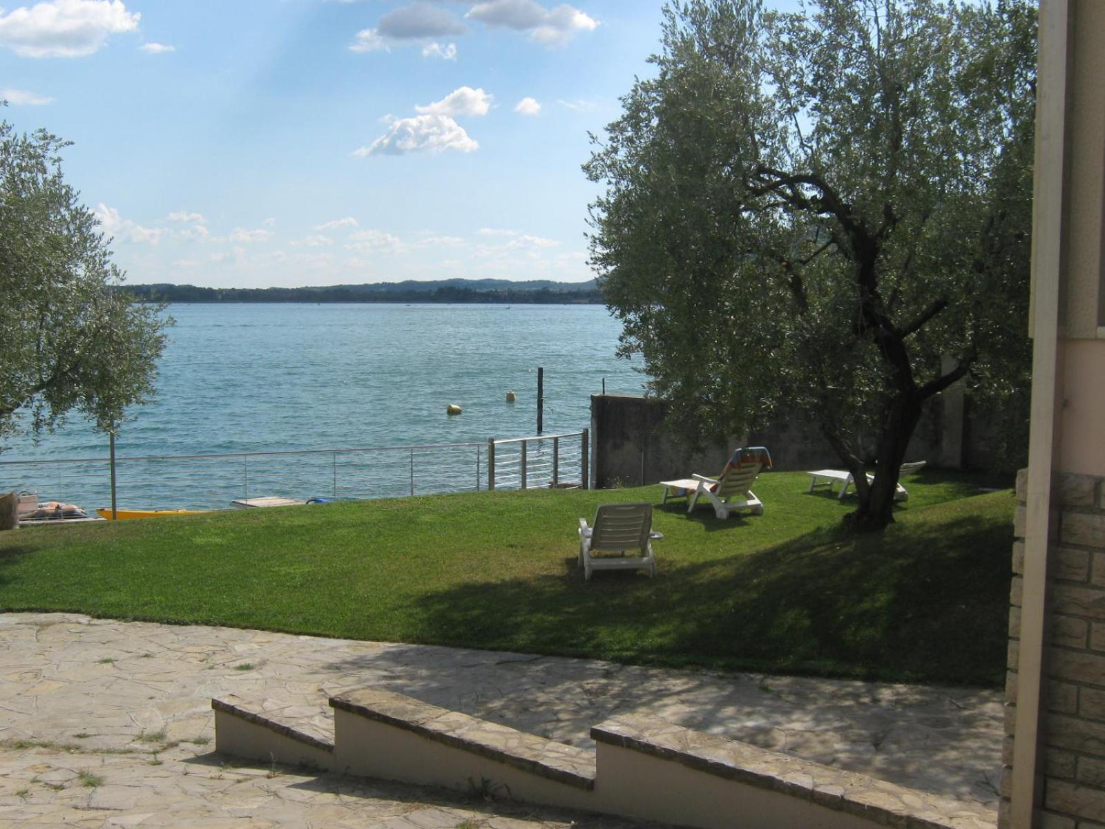 Photo 9