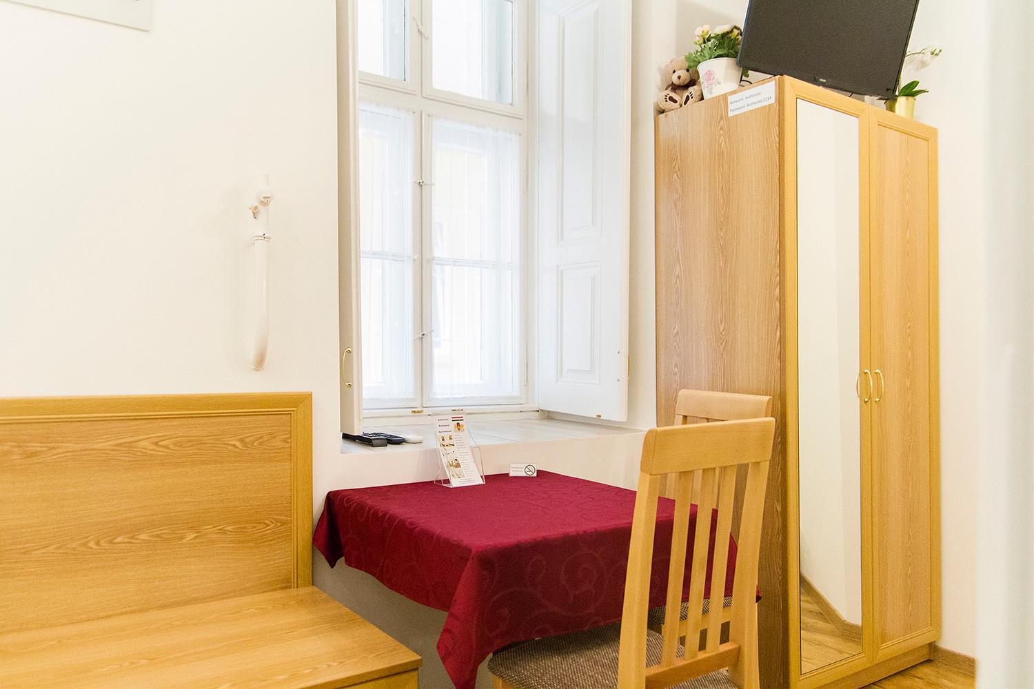 Authentic Akacfa Apartment