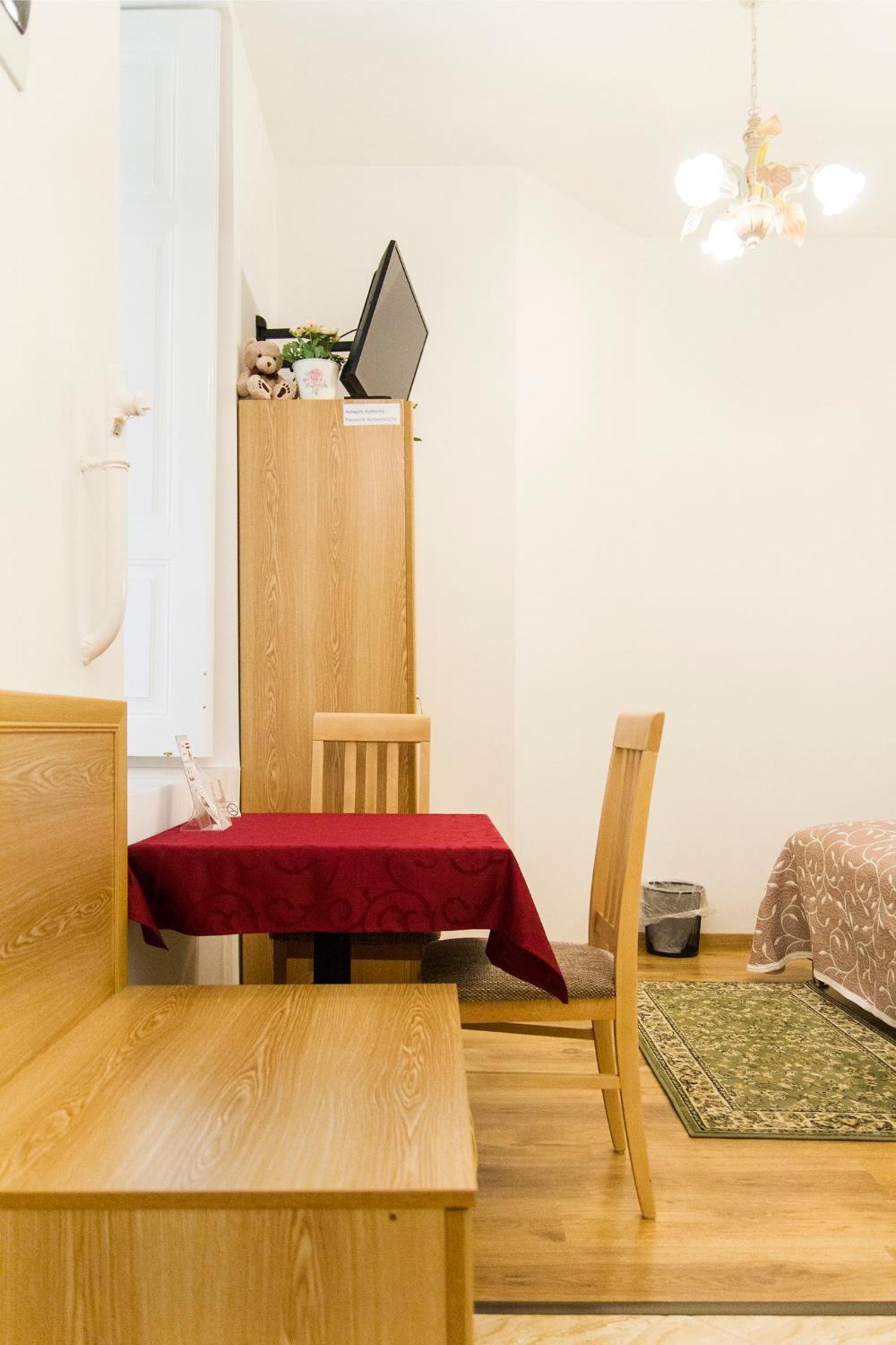 Authentic Akacfa Apartment