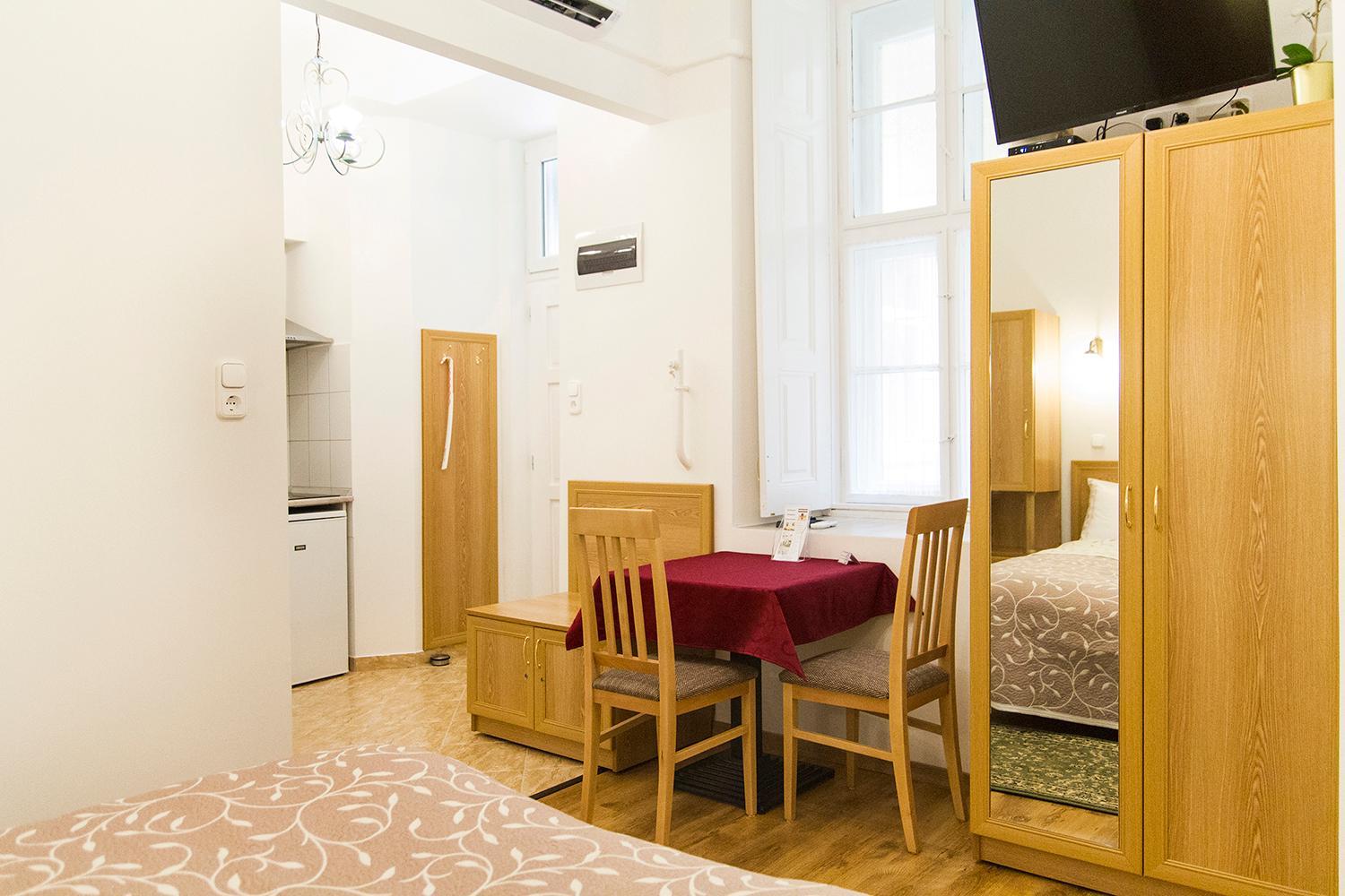 Authentic Akacfa Apartment