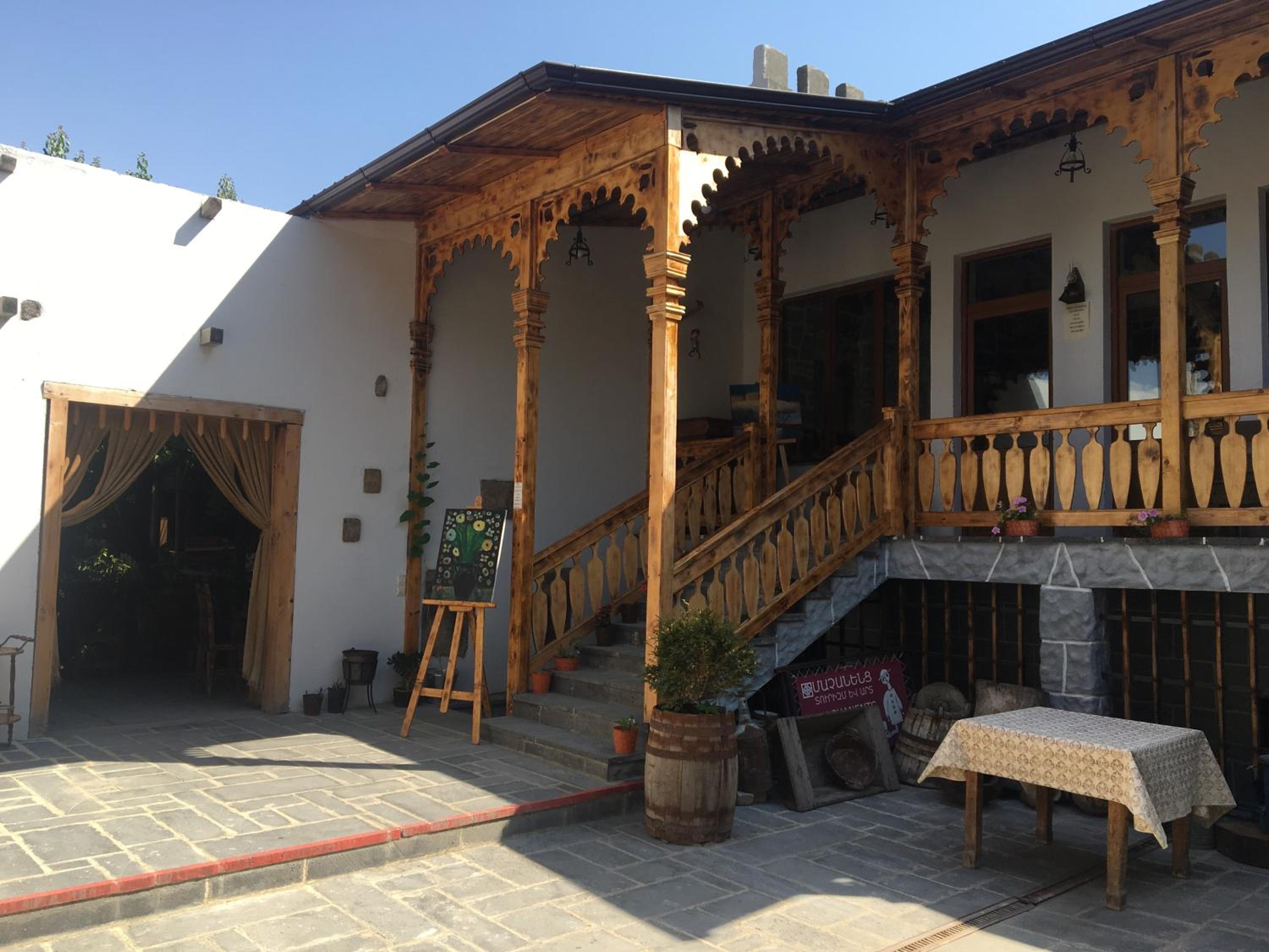 Machanents Guest House