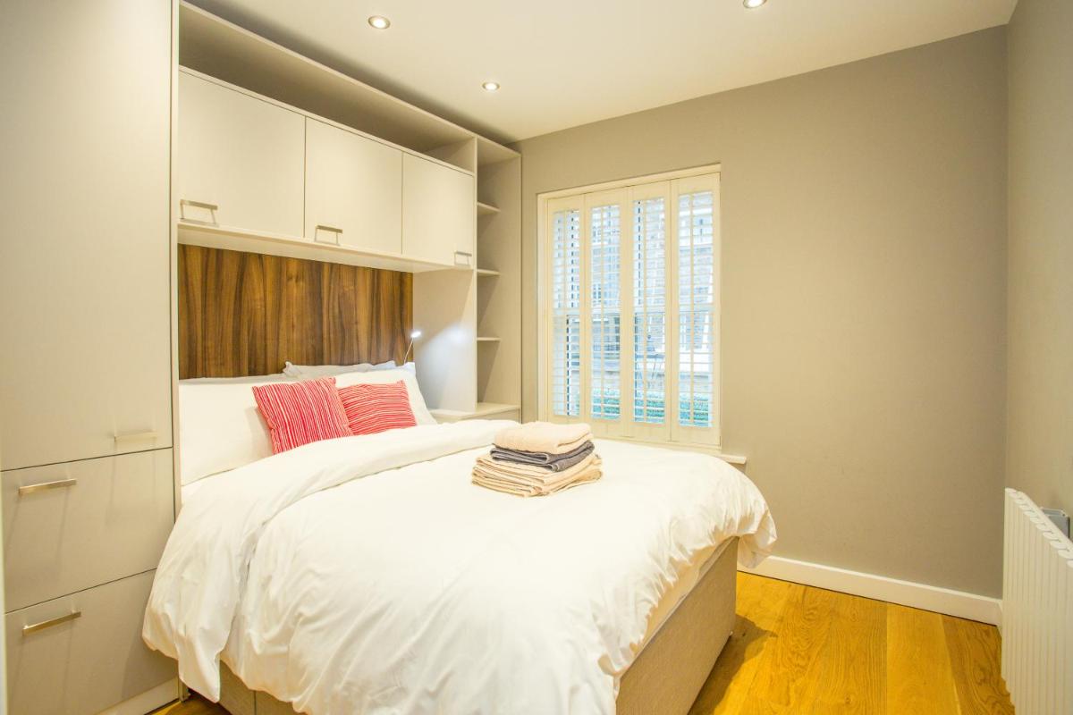 The Escalier Mews - Bright 3BDR Home