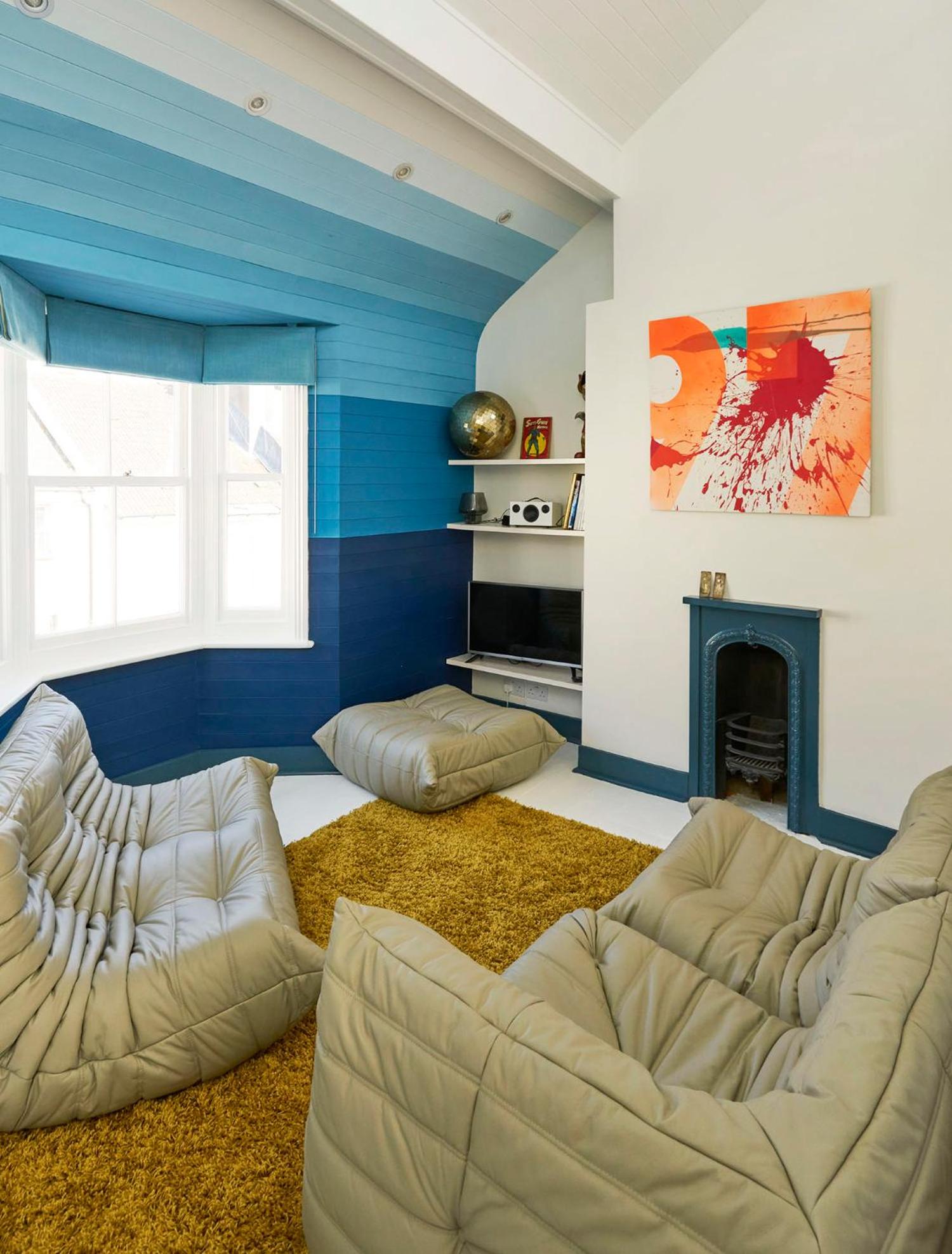 Stylish Seaside Maisonette - 200m to Beach view 4