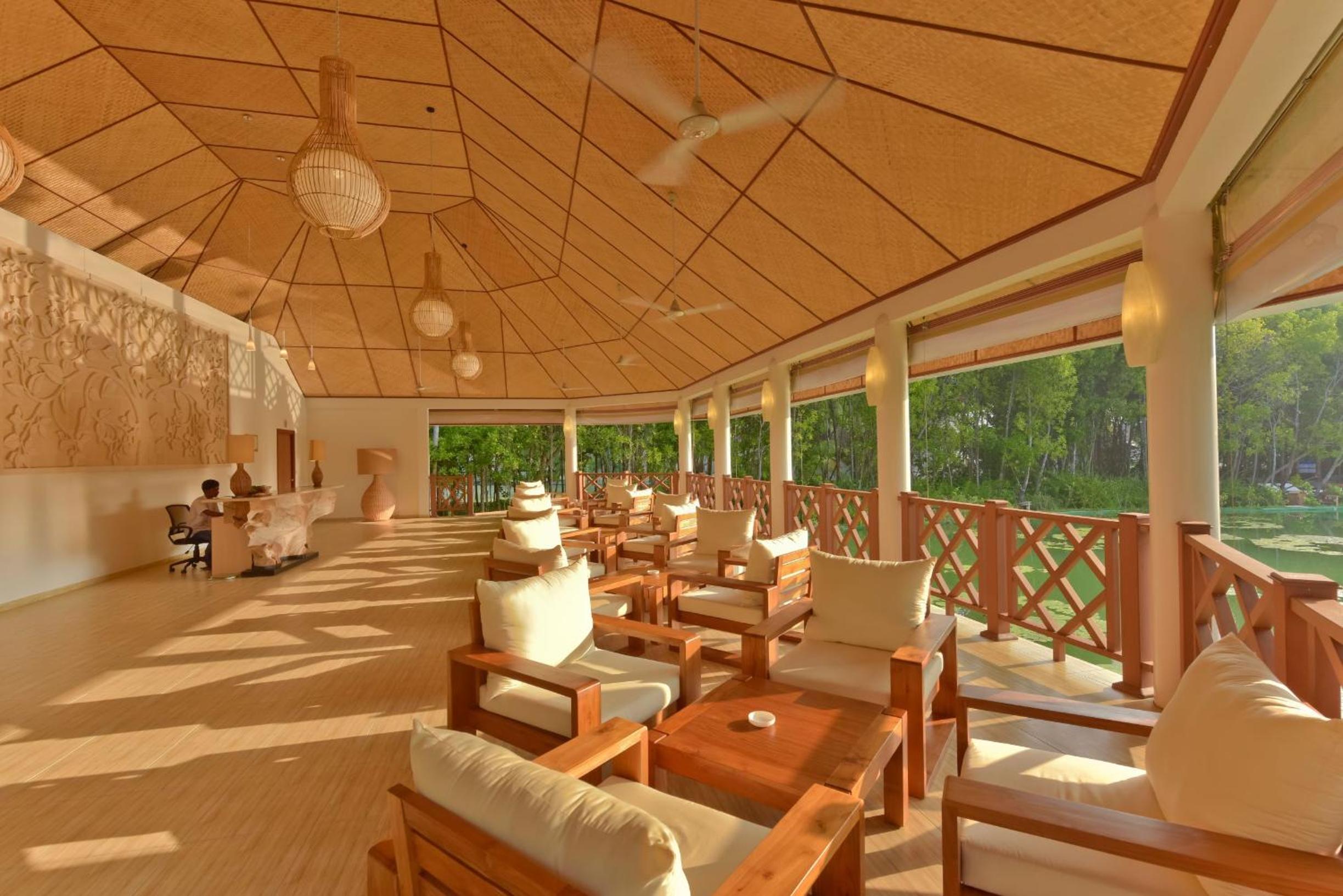 Dreamland Maldives Resort